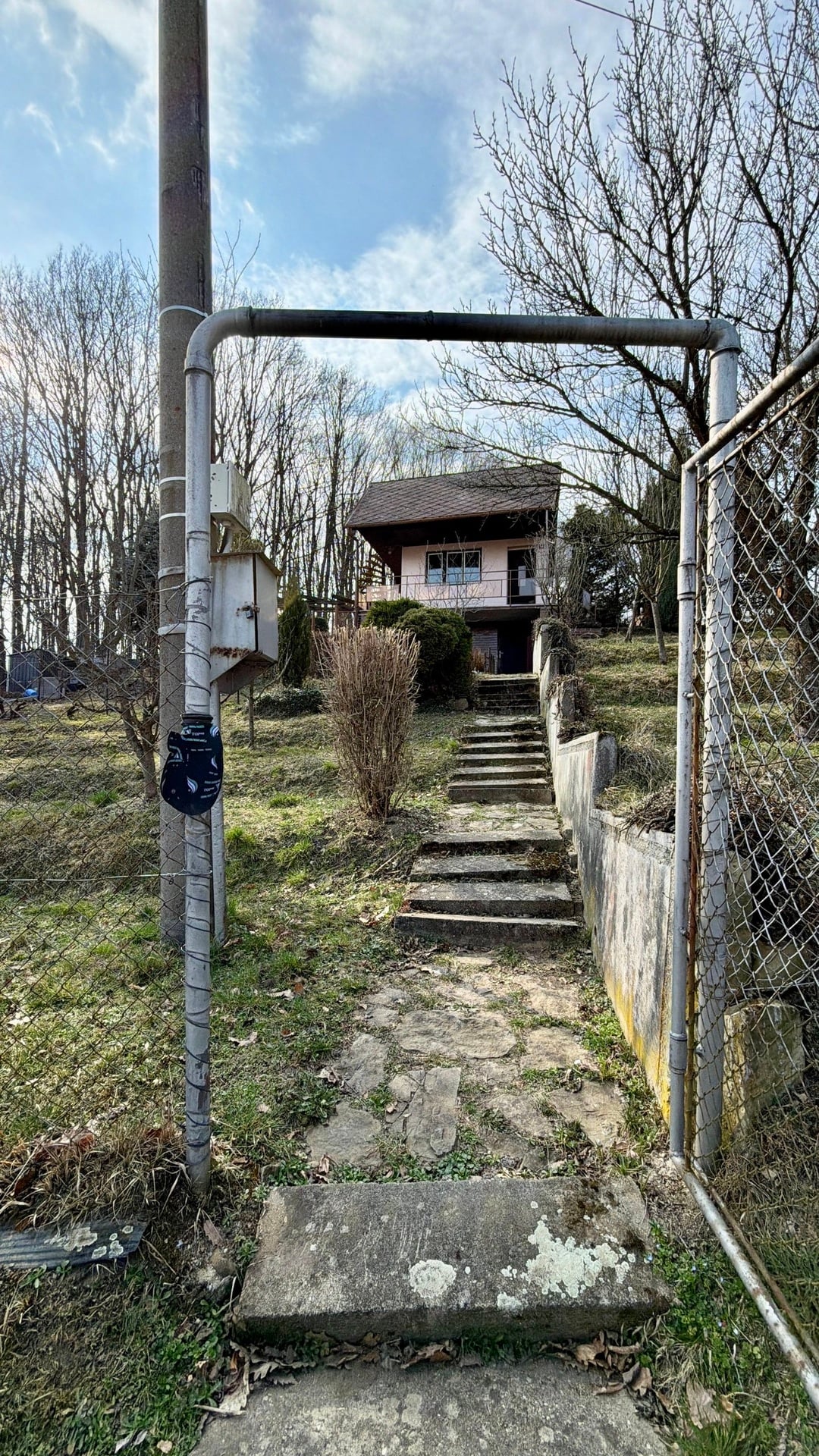 Prodej chaty 3+kk, 57 m², balkon, sklep, pergola, zahrada, Březnice u Zlína