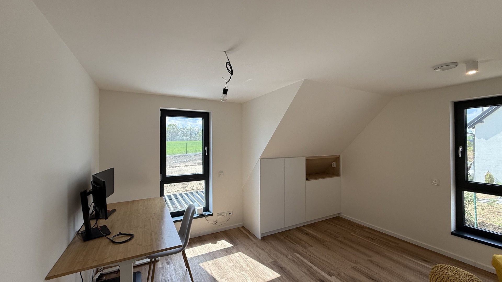 Prodej novostavby RD 5+kk, 184 m2, zahrada 719 m2, parkování, Panenské Břežany, Praha-východ