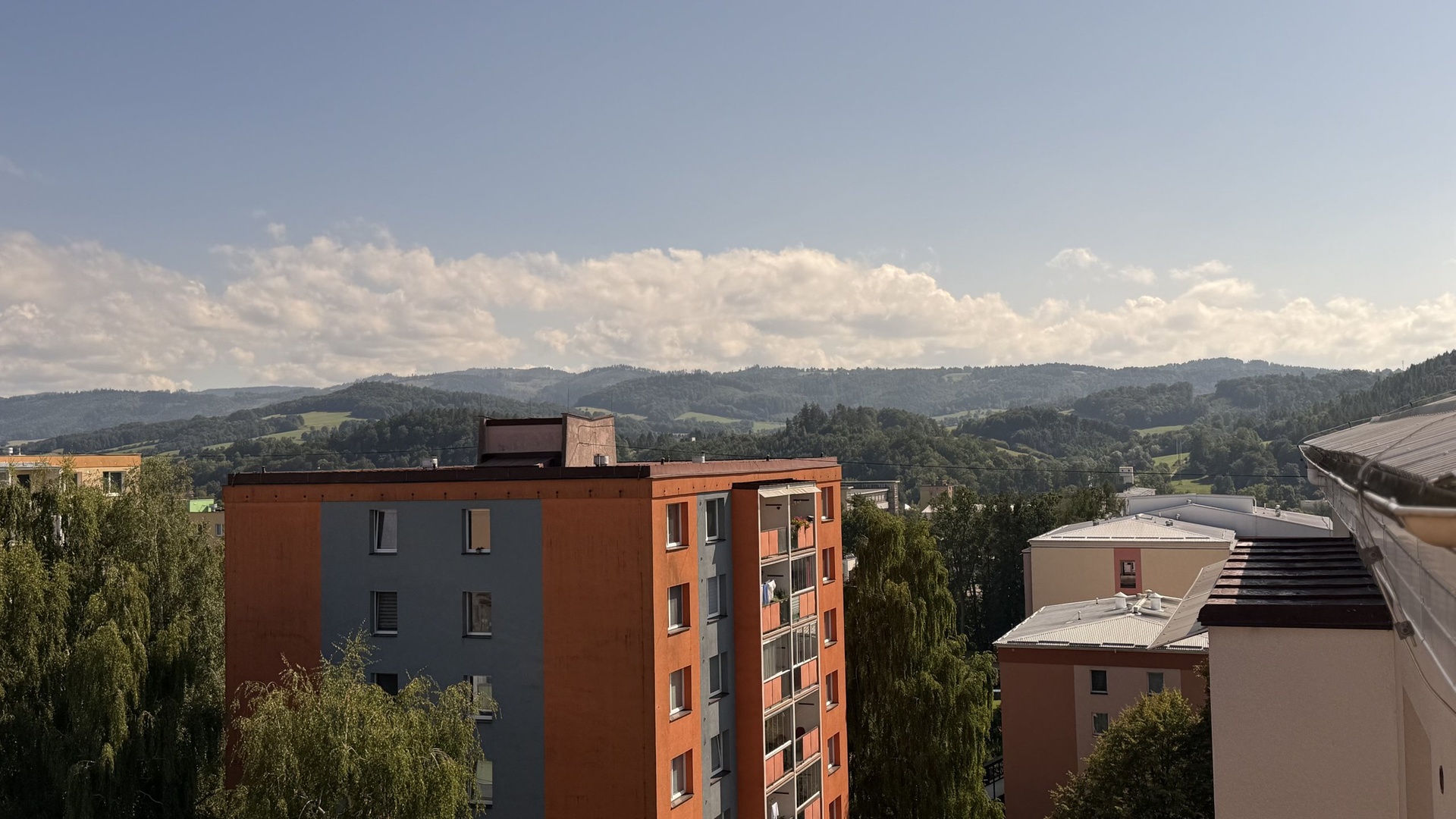 Pronájem bytu 1+kk, 28 m2, lodžie, sklep, parkování, Koryčanské Paseky, Rožnov pod Radhoštěm