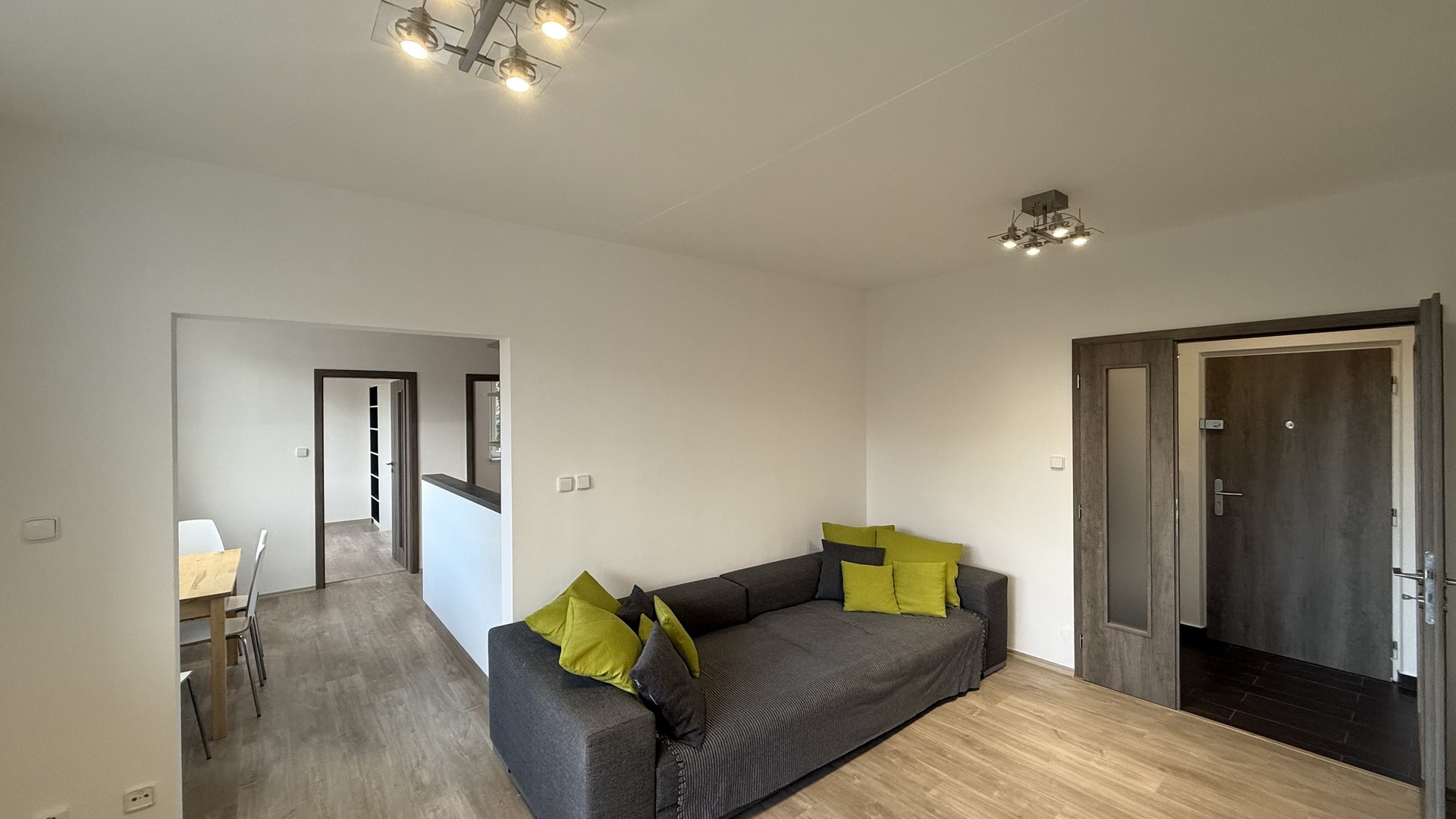 Eichner Pronájem zrekonstruovaného bytu 3+kk, 62 m2, lodžie, sklep, Kúty, Zlín