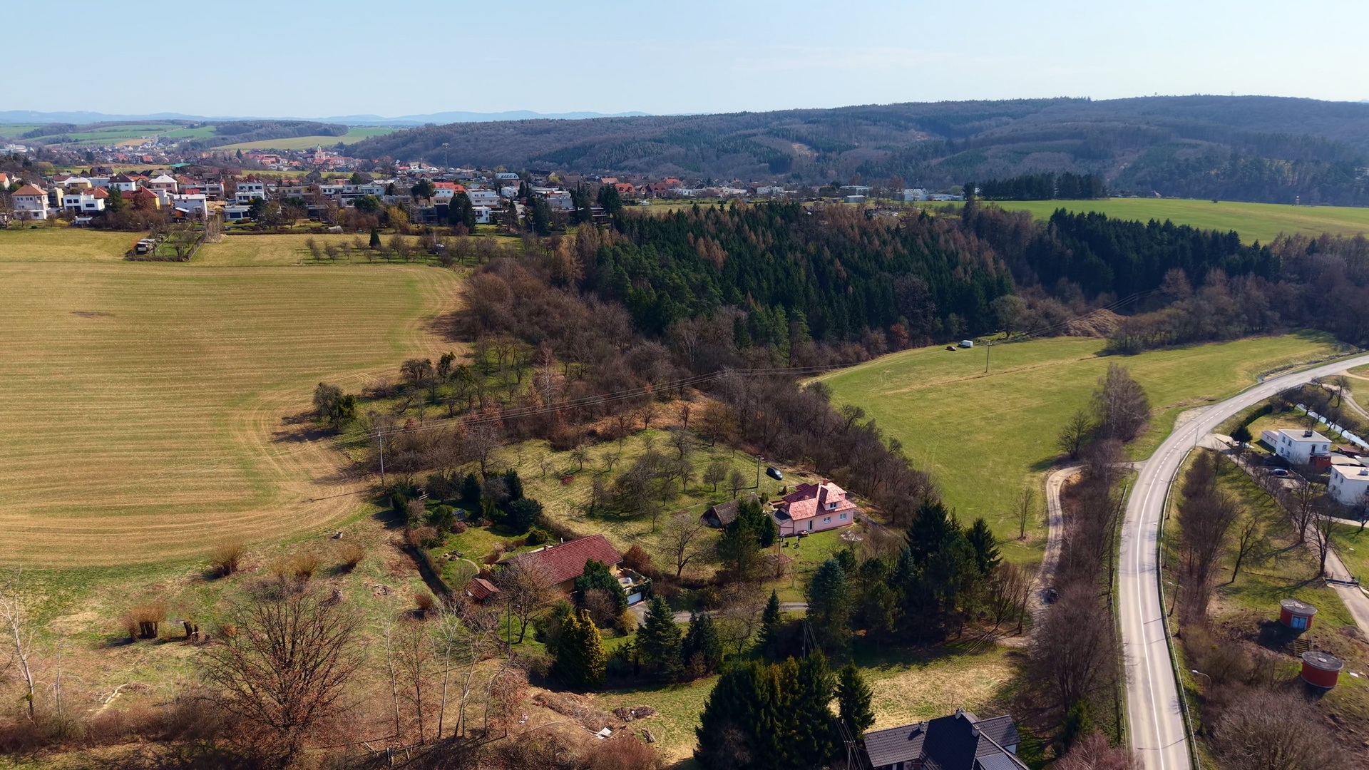 Prodej zasíťovaného stavebního pozemku , 1261 m2, Kostelec u Zlína, Zlín