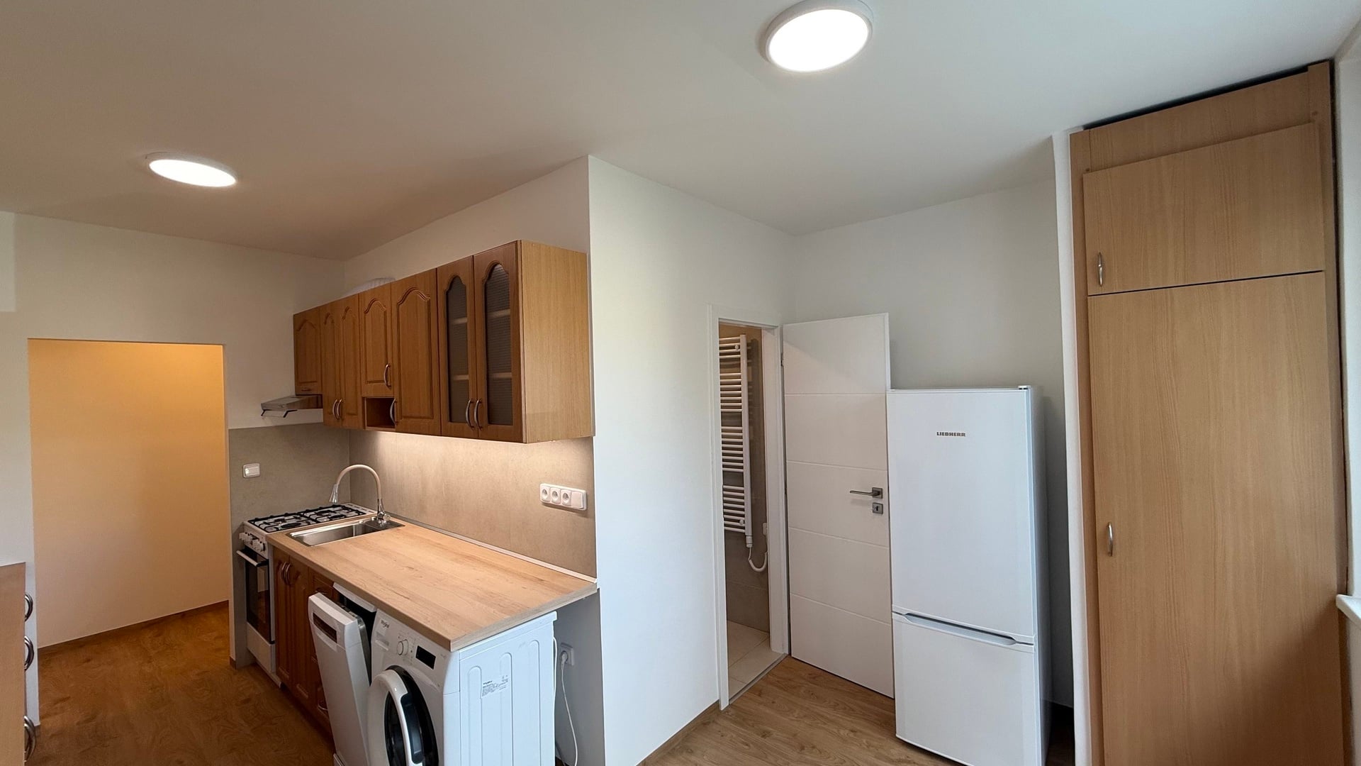 Pronájem zrekonstruovaného bytu 2+1, 56 m2, lodžie, sklep, Kúty, Zlín