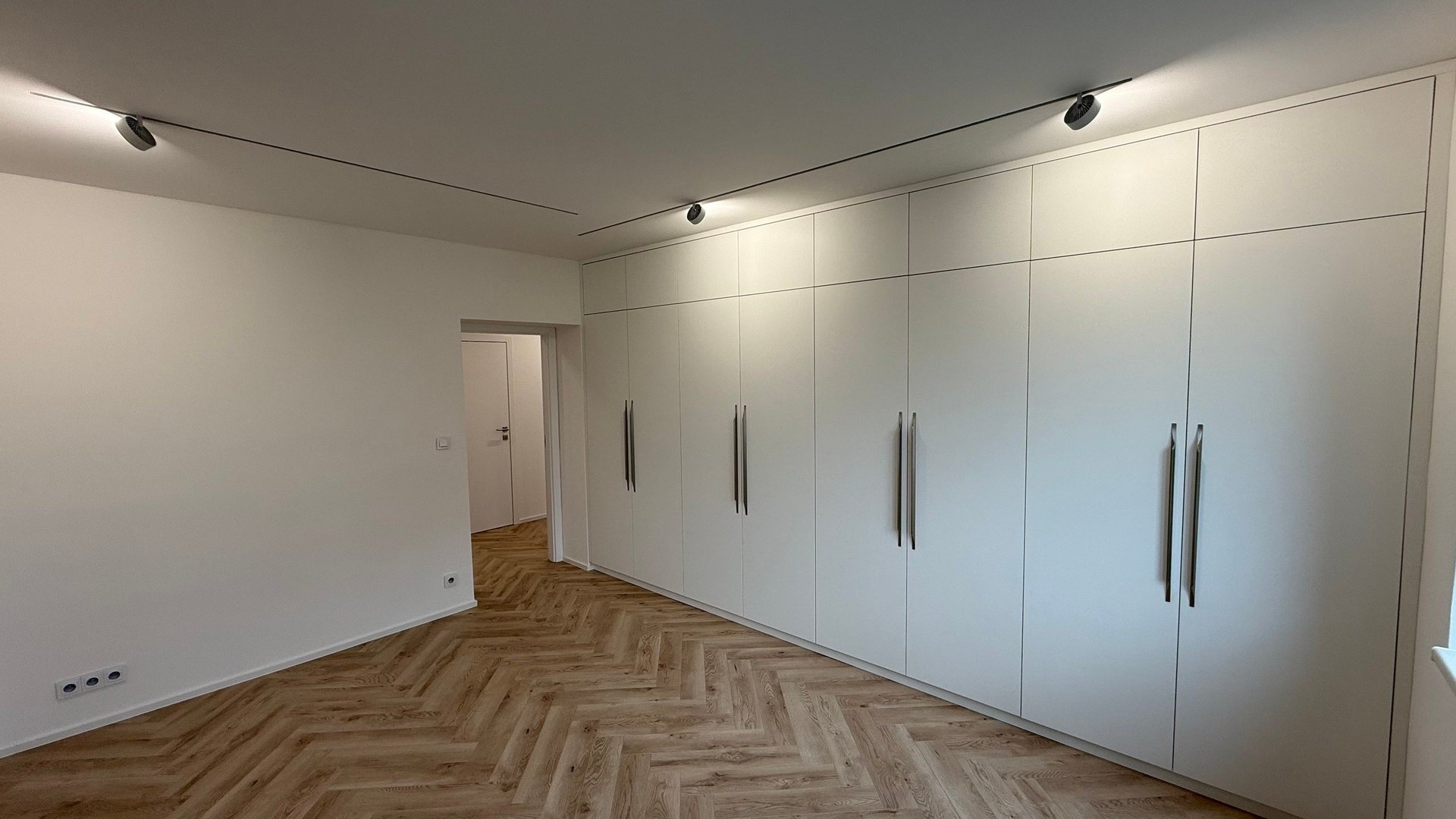 Pronájem nadčasového bytu 2+1, 62 m2, balkón , sklep, parkování, Věžové domy, Zlín