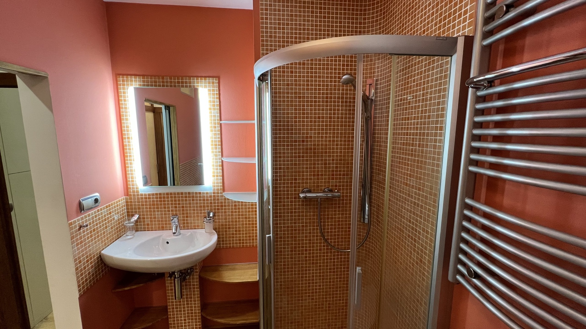 Pronájem bytu 1+1, 32 m2, garážové stání, sklep, Větrná Zlín