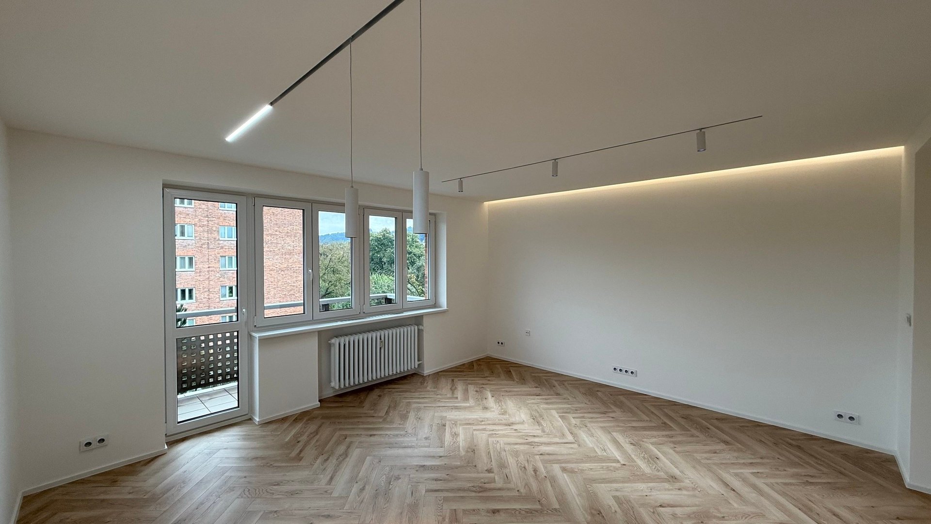 Pronájem nadčasového bytu 2+1, 62 m2, balkón , sklep, parkování, Věžové domy, Zlín