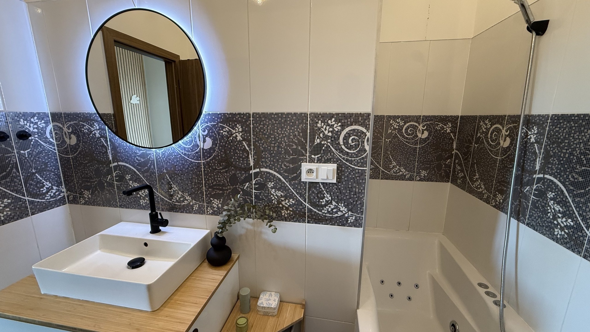 Prodej moderního bytu 3+kk, 67m2, lodžie, sklep, Gutova, Praha 10 Strašnice