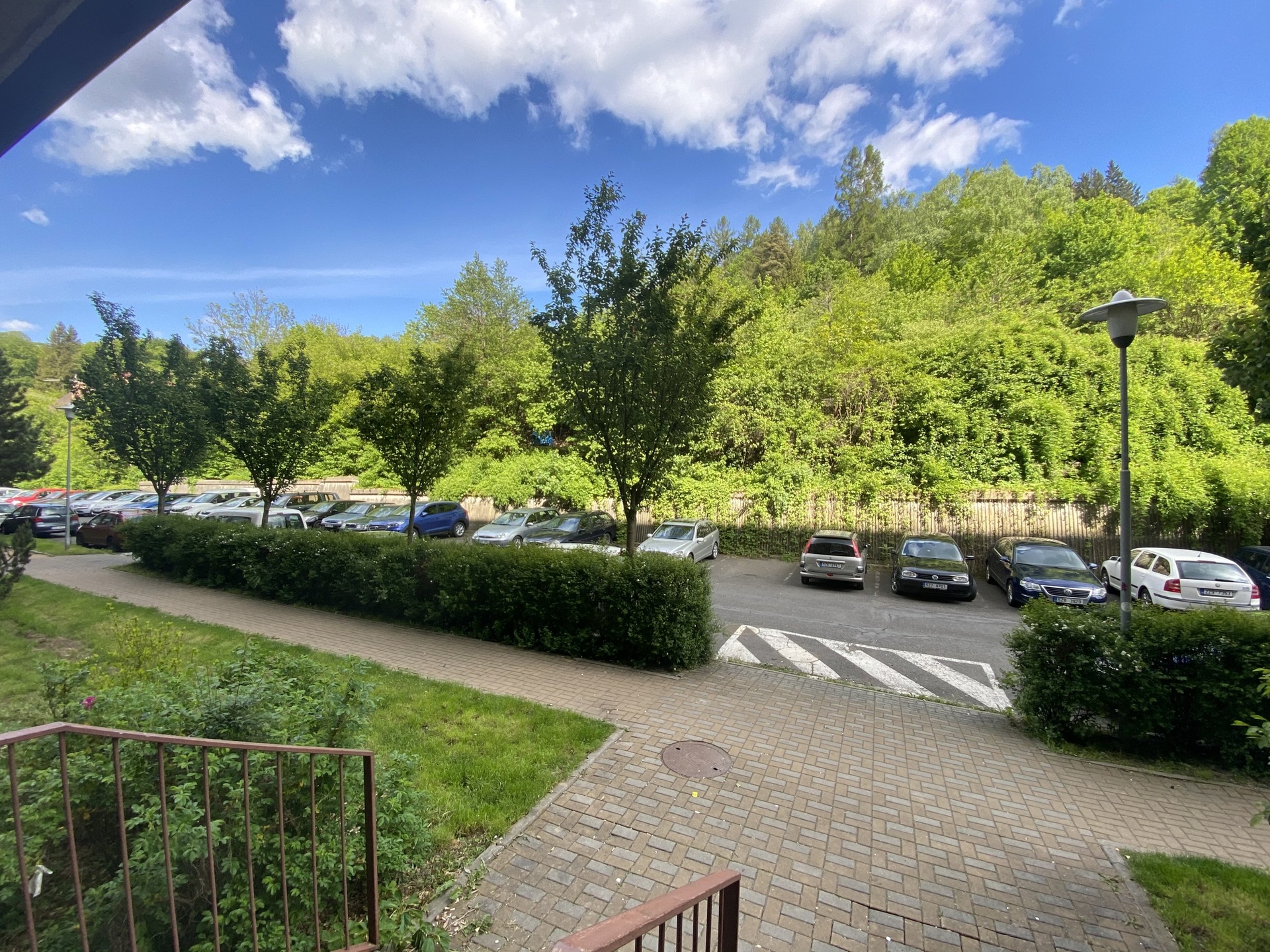 Pronájem zrekonstruovaného bytu 1+1, 31 m2, lodžie, sklep, Dolní Jasenka, Vsetín