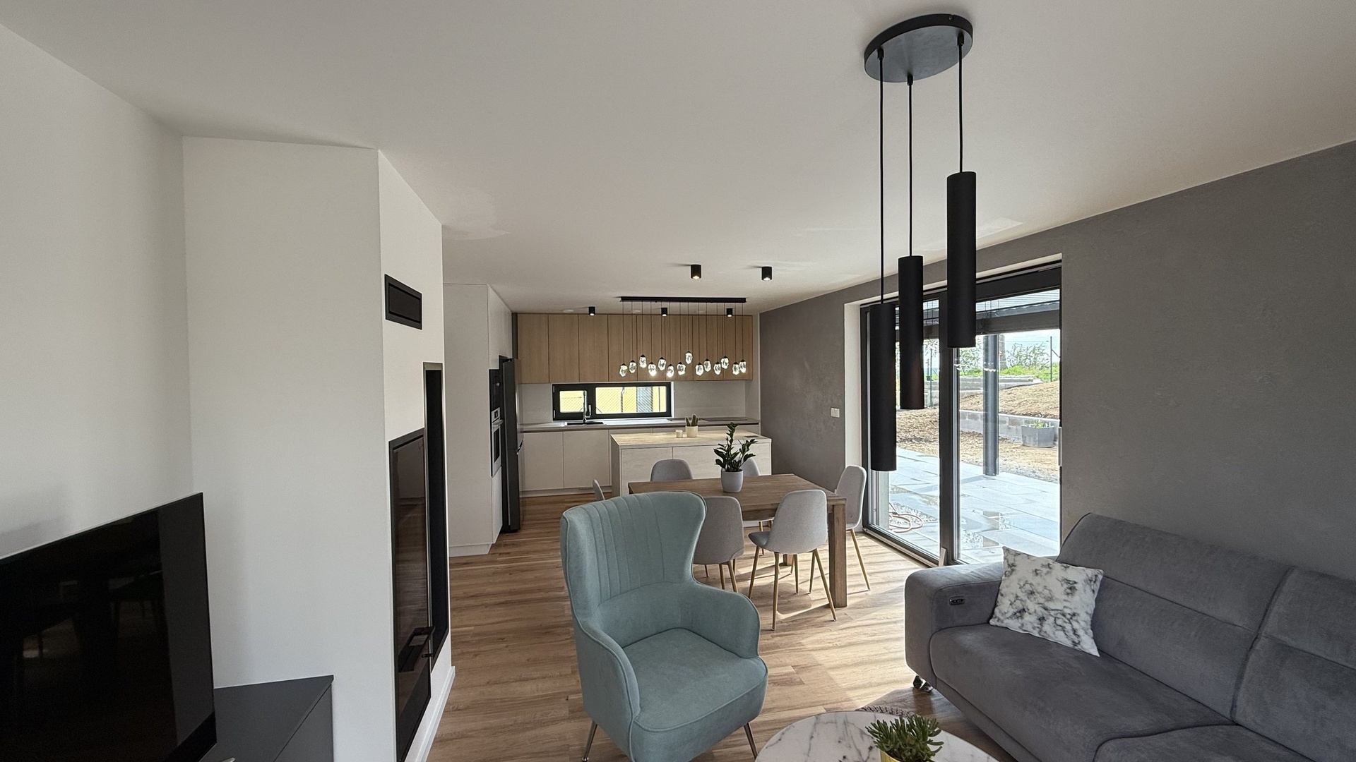 Prodej novostavby RD 5+kk, 184 m2, zahrada 719 m2, parkování, Panenské Břežany, Praha-východ