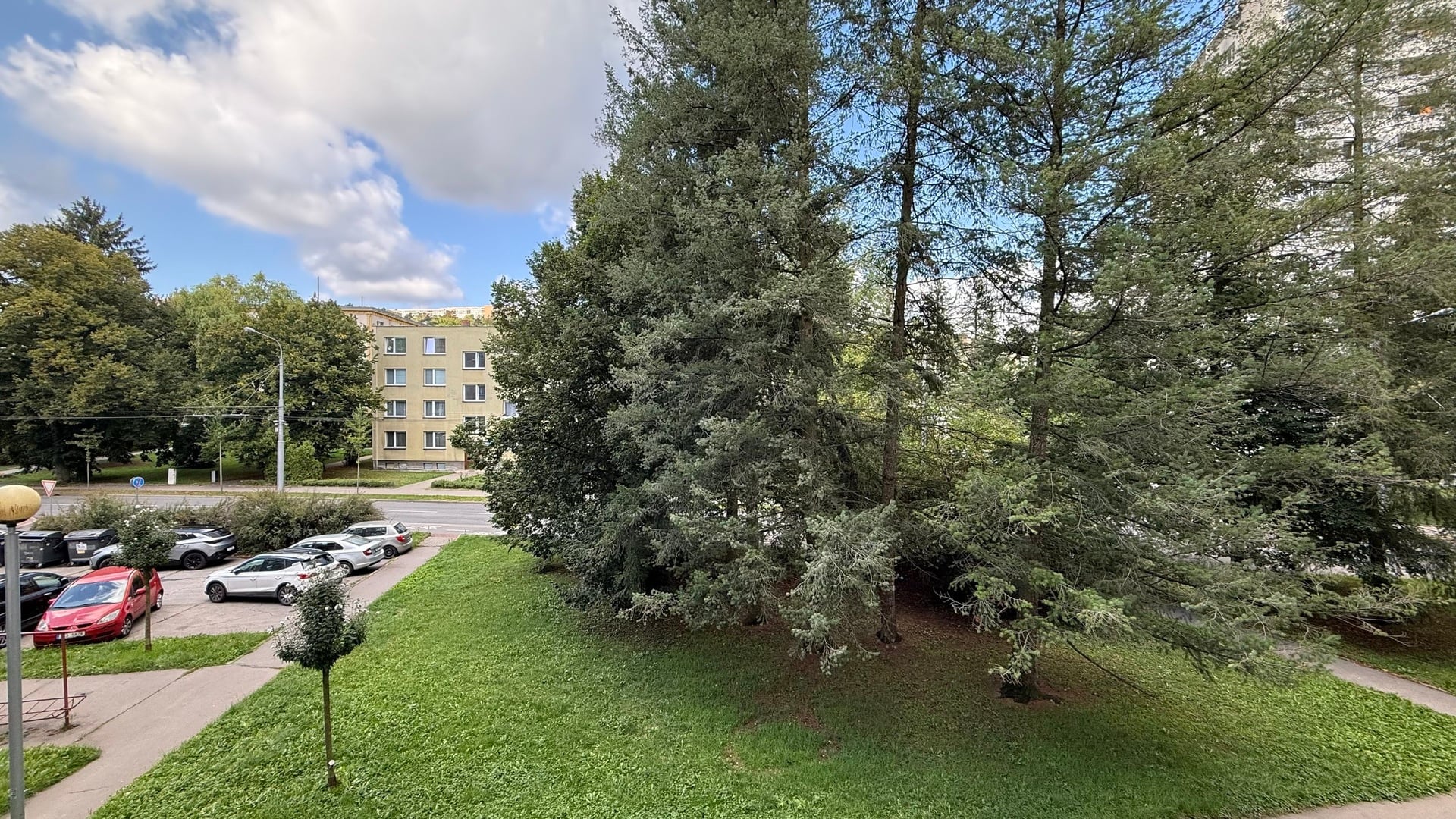 Pronájem zrekonstruovaného bytu 2+1, 56 m2, lodžie, sklep, Kúty, Zlín