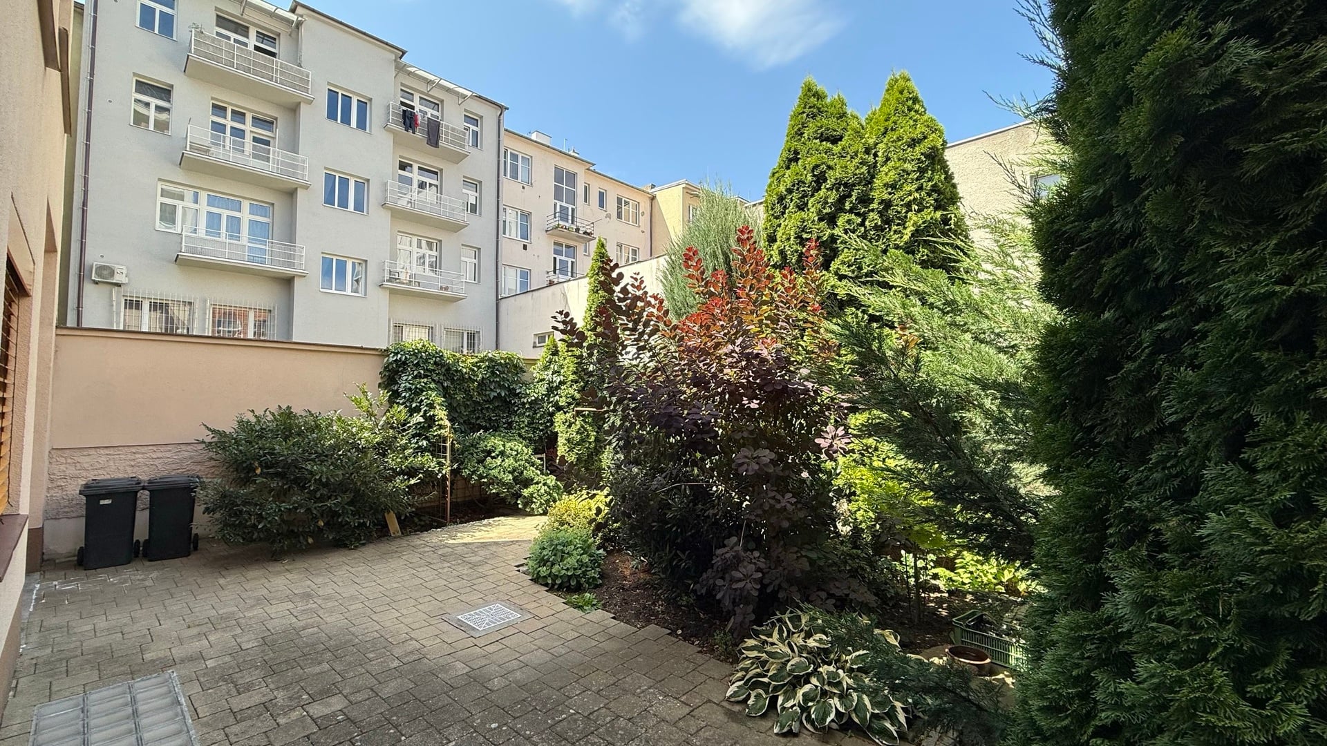 Prodej RD 6+2, 376 m2, zahrada, terasa, sklep, parkování, Lorencova, Zlín