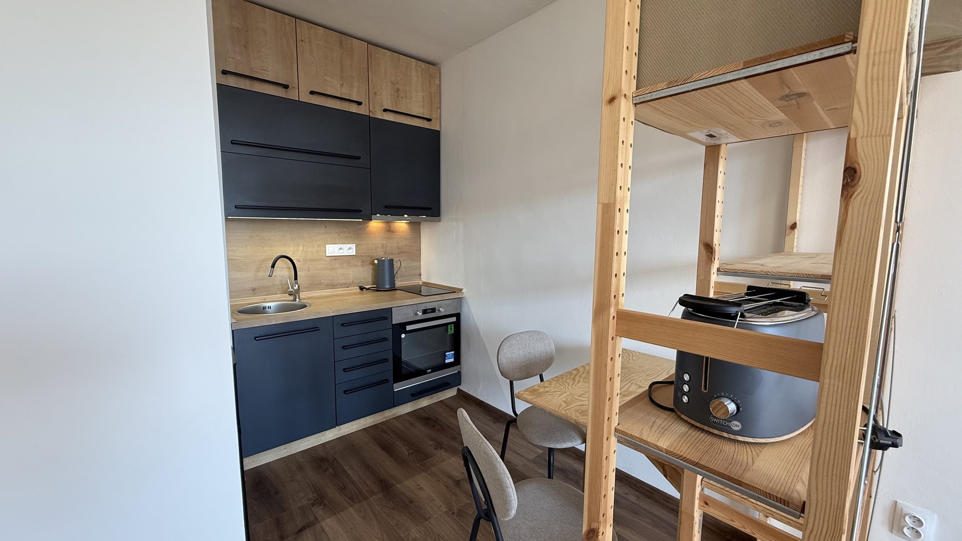 Pronájem bytu 1+kk, 28 m2, lodžie, sklep, parkování, Koryčanské Paseky, Rožnov pod Radhoštěm