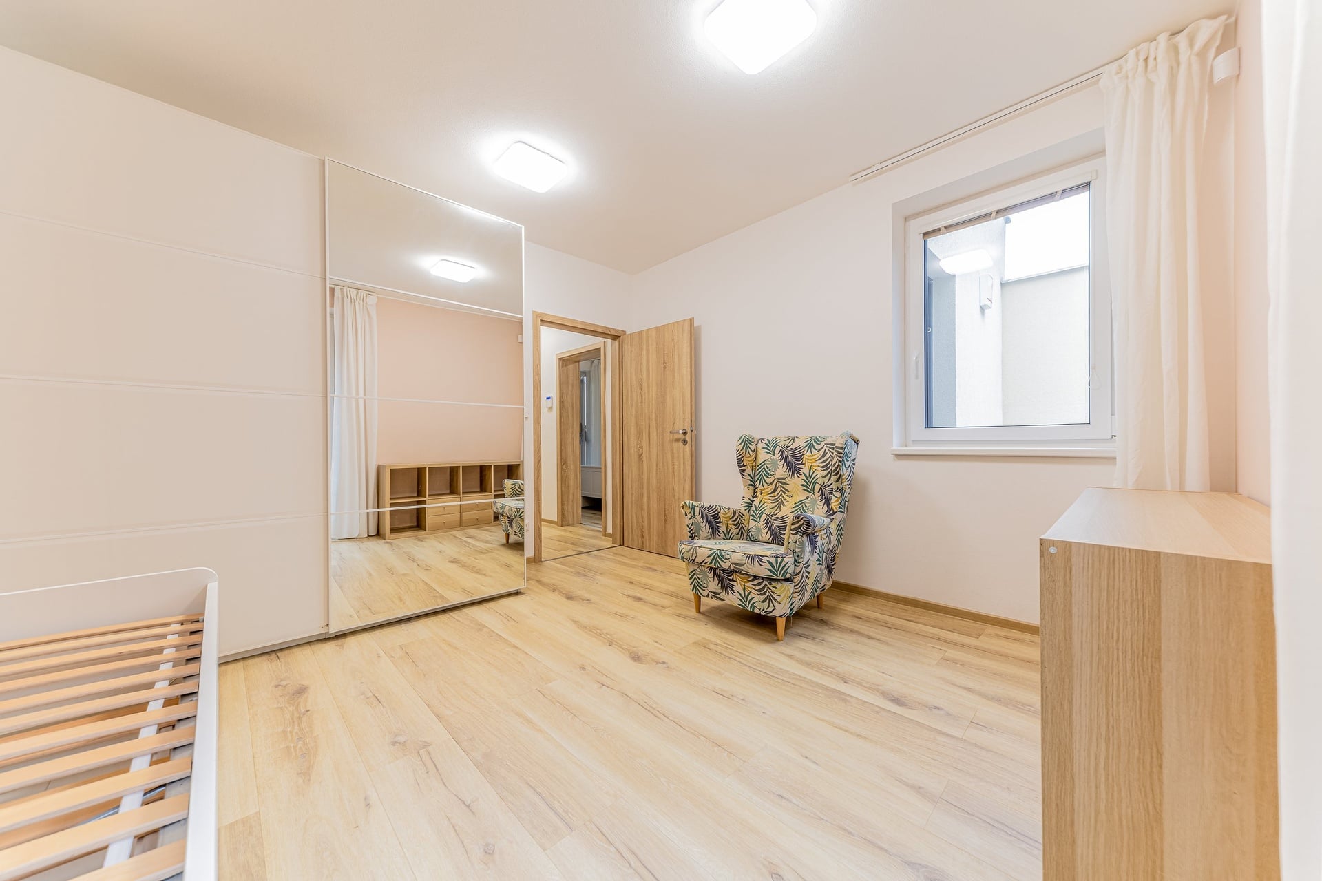 Pronájem RD 6+2, 234 m2, zahrada, terasa, lodžie, garáž, parkování, Pod Stráněmi, Zlín