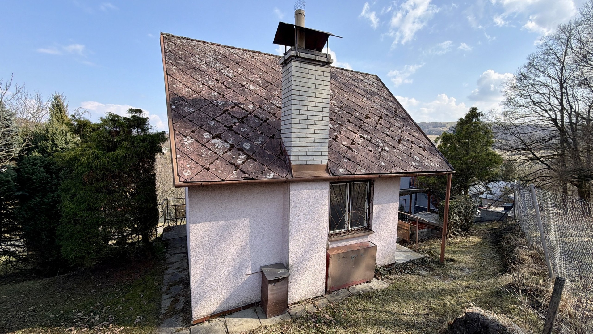 Prodej chaty 3+kk, 57 m², balkon, sklep, pergola, zahrada, Březnice u Zlína