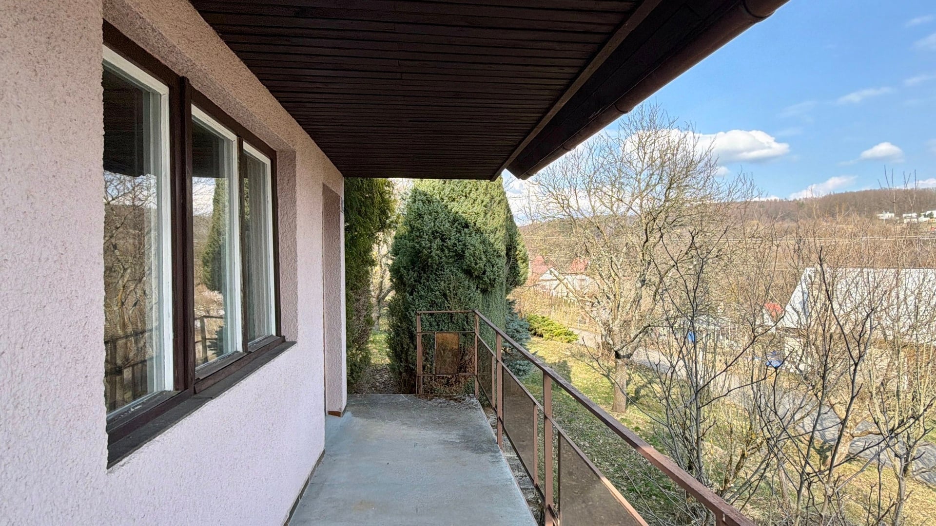 Prodej chaty 3+kk, 57 m², balkon, sklep, pergola, zahrada, Březnice u Zlína