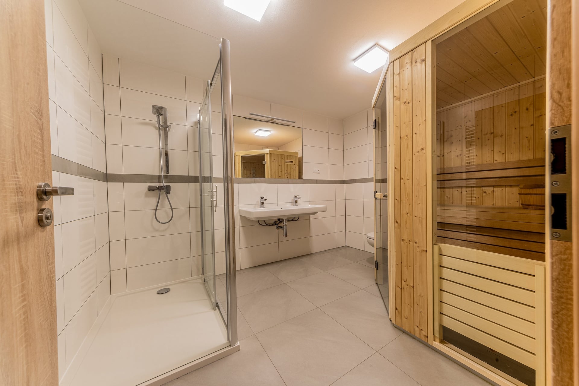 Prodej RD 6+2, 234 m2, zahrada, terasa, lodžie, garáž, parkování, Pod Stráněmi, Zlín