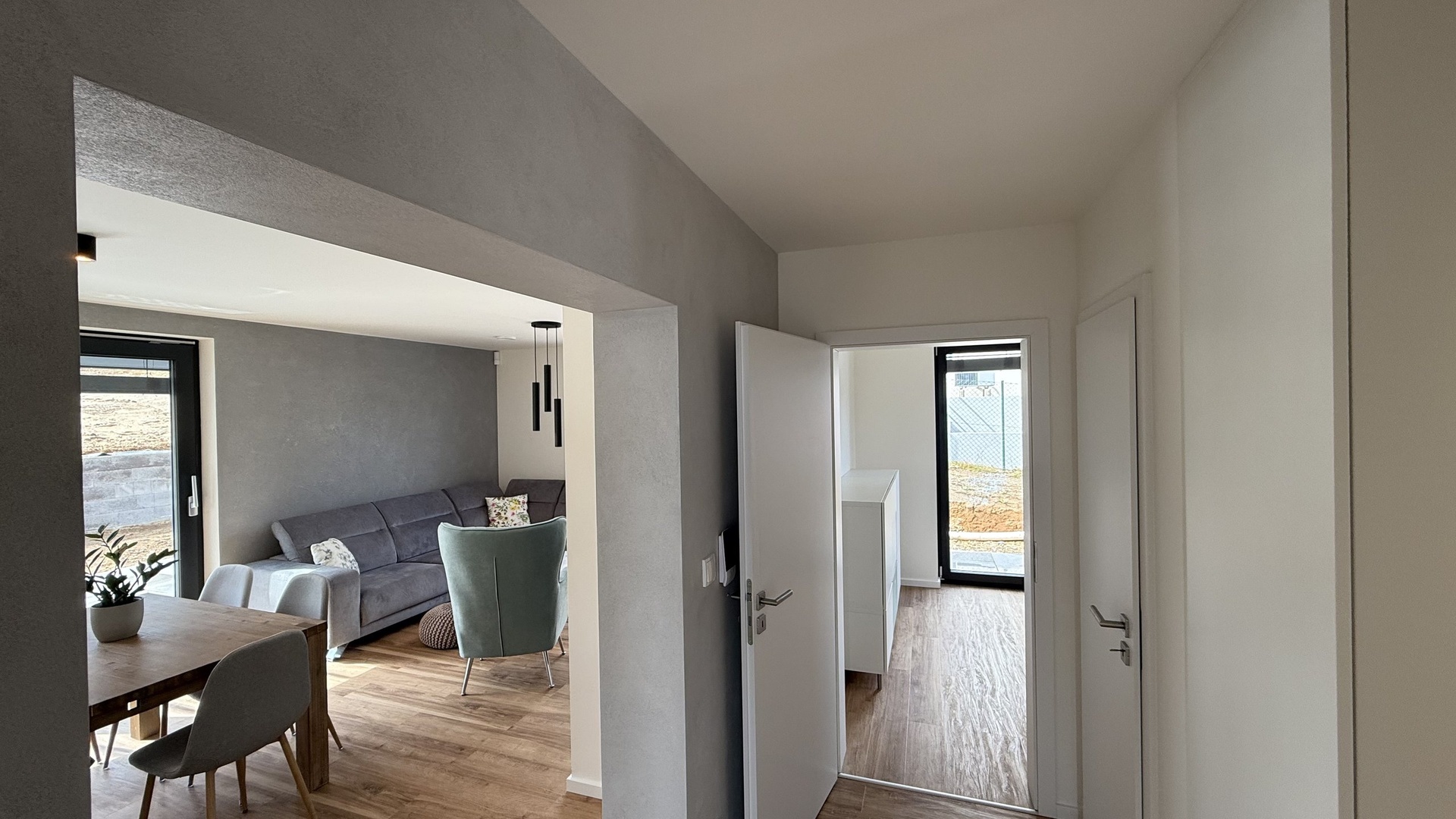 Prodej novostavby RD 5+kk,  184 m2, zahrada 719 m2, parkování, Panenské Břežany, Praha-východ