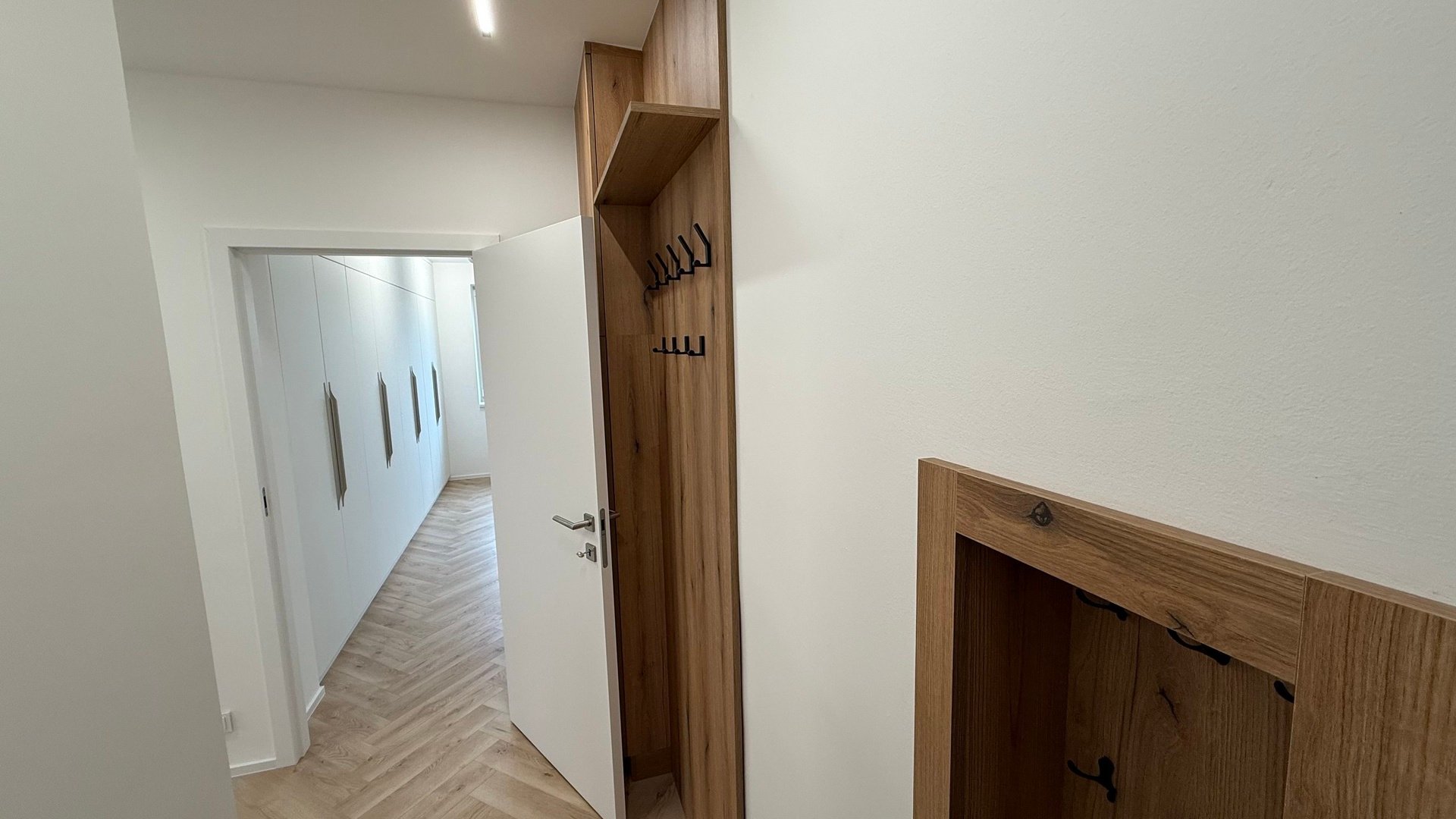 Pronájem nadčasového bytu 2+1, 62 m2, balkón , sklep, parkování, Věžové domy, Zlín