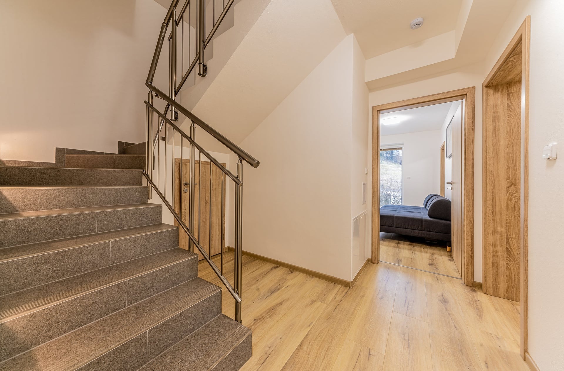 Pronájem RD 6+2, 234 m2, zahrada, terasa, lodžie, garáž, parkování, Pod Stráněmi, Zlín