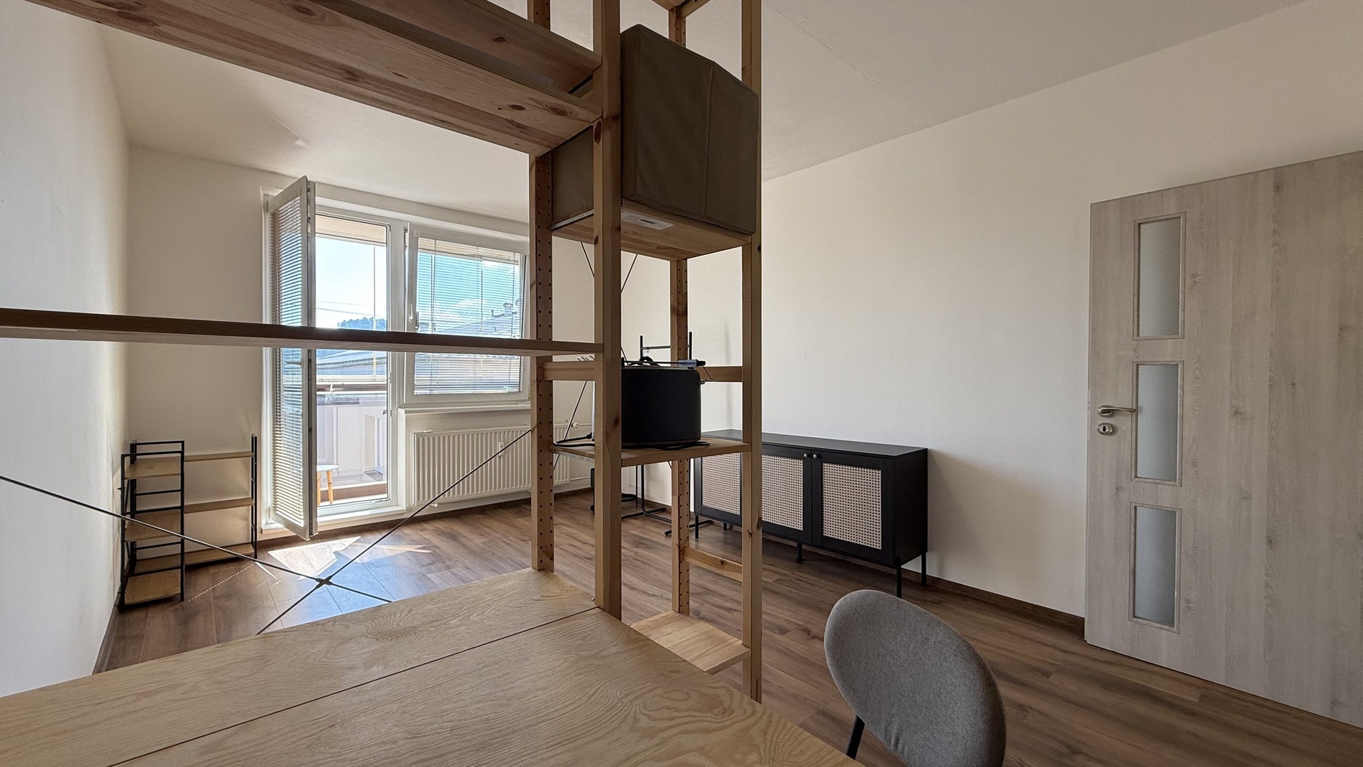 Pronájem bytu 1+kk, 28 m2, lodžie, sklep, parkování, Koryčanské Paseky, Rožnov pod Radhoštěm