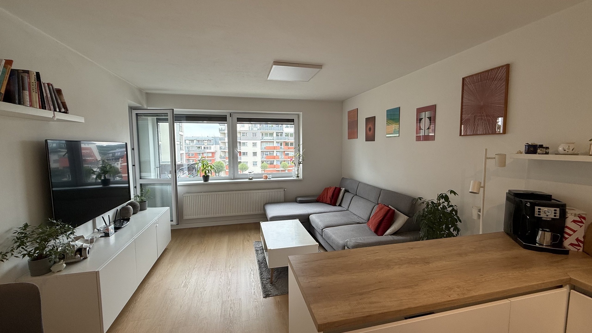 Prodej moderního zděného bytu 2+kk, 53 m2, lodžie, sklep, Zelinova, Zlín