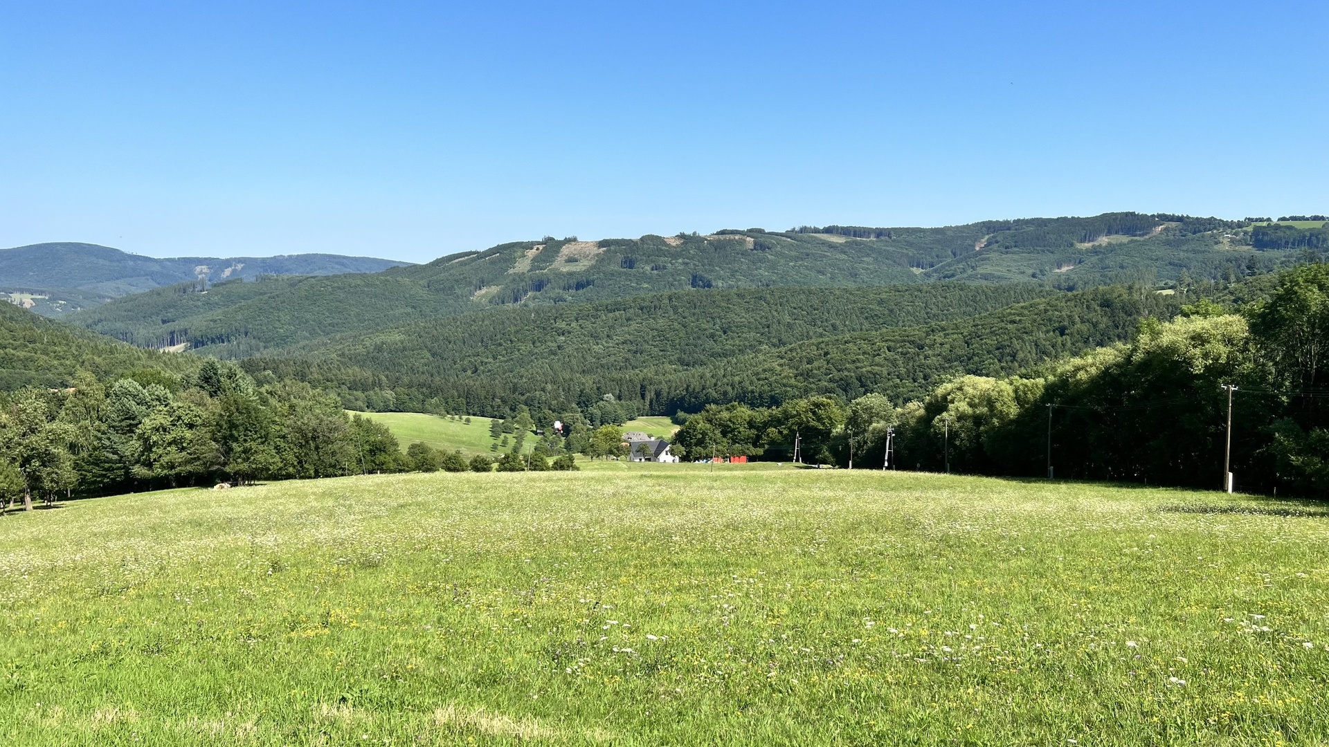 Prodej stavebního pozemku 5 950 m2, pastviny, lokalita Chmelinec, Vyškovec, Bílé Karpaty