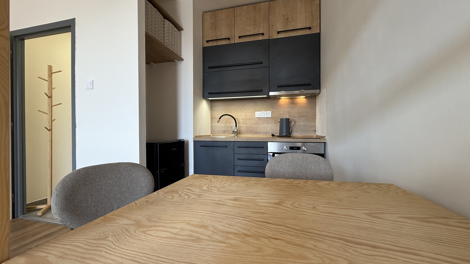 Pronájem bytu 1+kk, 28 m2, lodžie, sklep, parkování, Koryčanské Paseky, Rožnov pod Radhoštěm