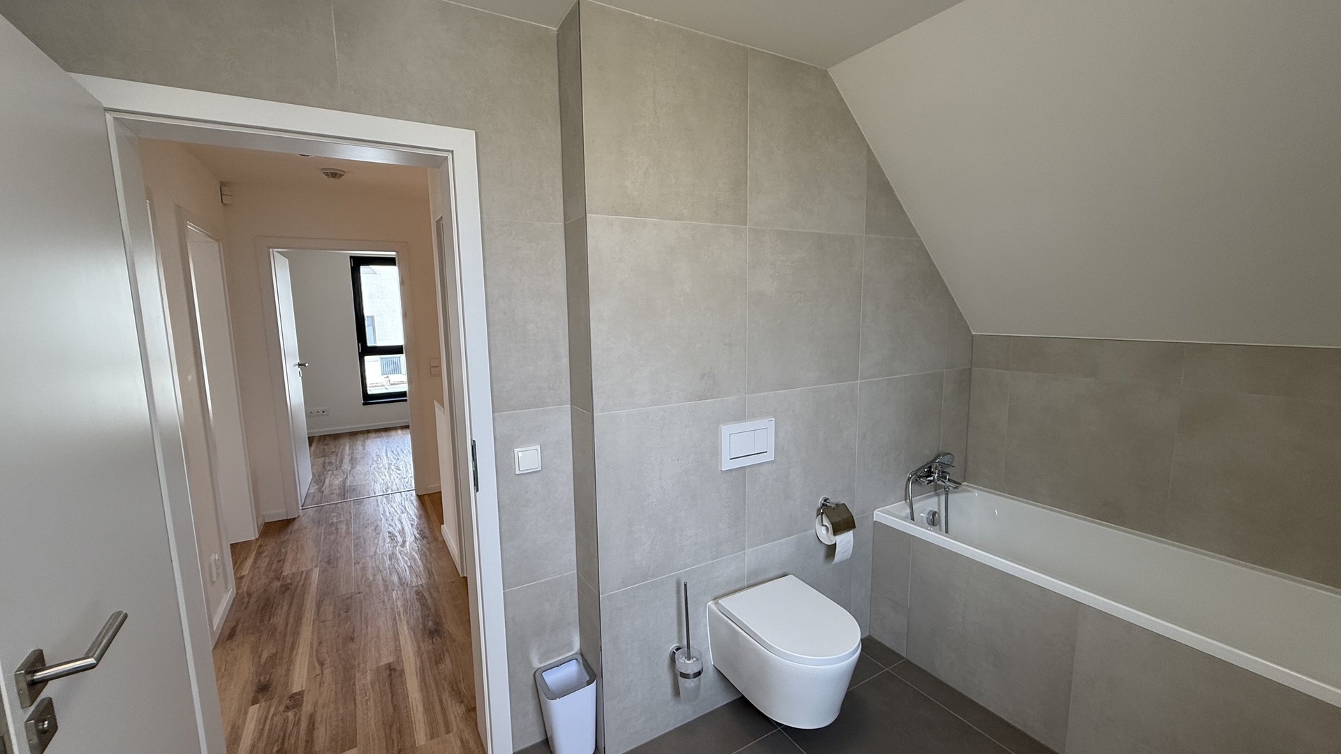 Prodej novostavby RD 5+kk, 184 m2, zahrada 719 m2, parkování, Panenské Břežany, Praha-východ