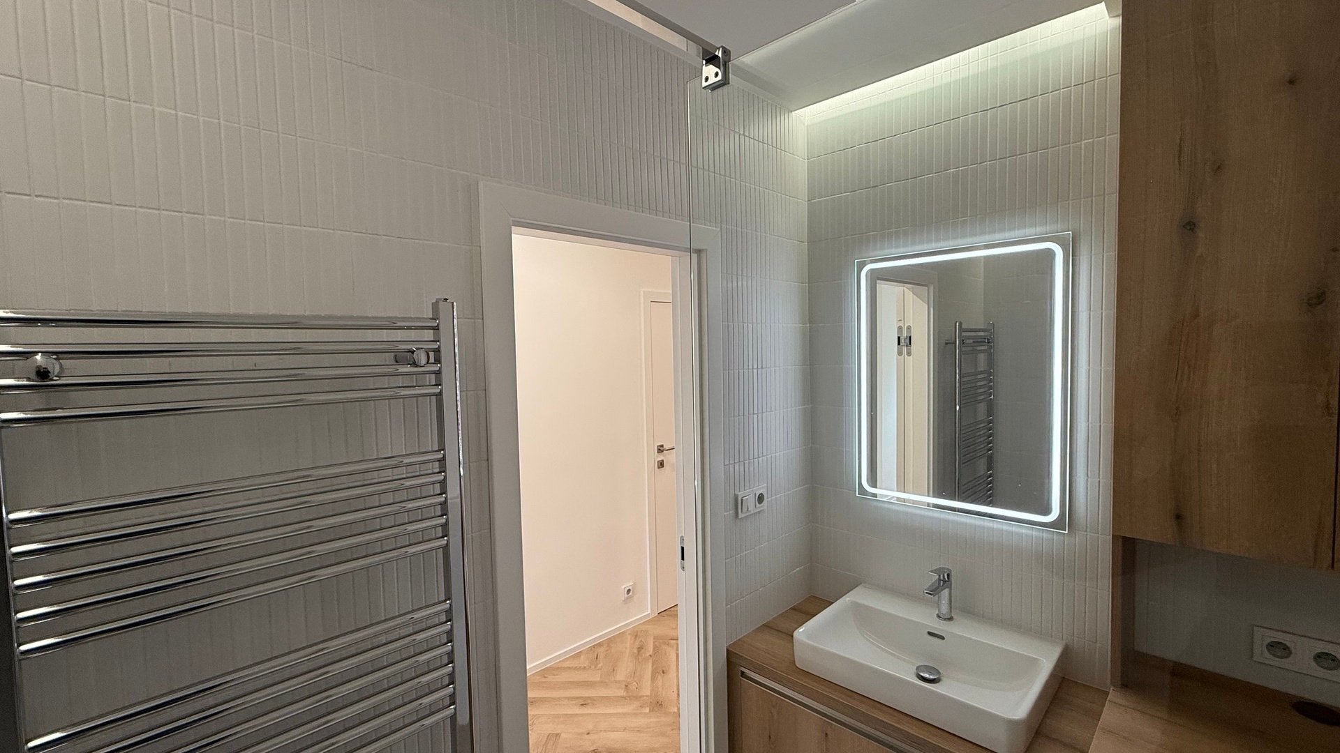 Pronájem nadčasového bytu 2+1, 62 m2, balkón , sklep, parkování, Věžové domy, Zlín