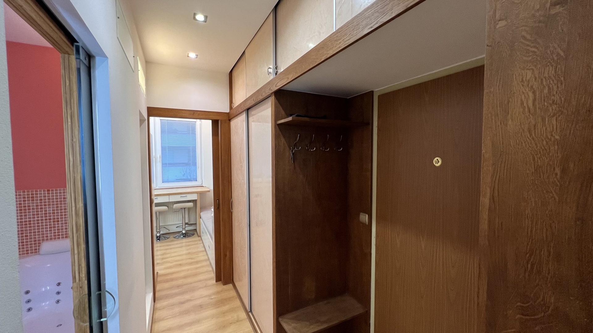 Pronájem bytu 1+1, 32 m2, garážové stání, sklep, Větrná Zlín