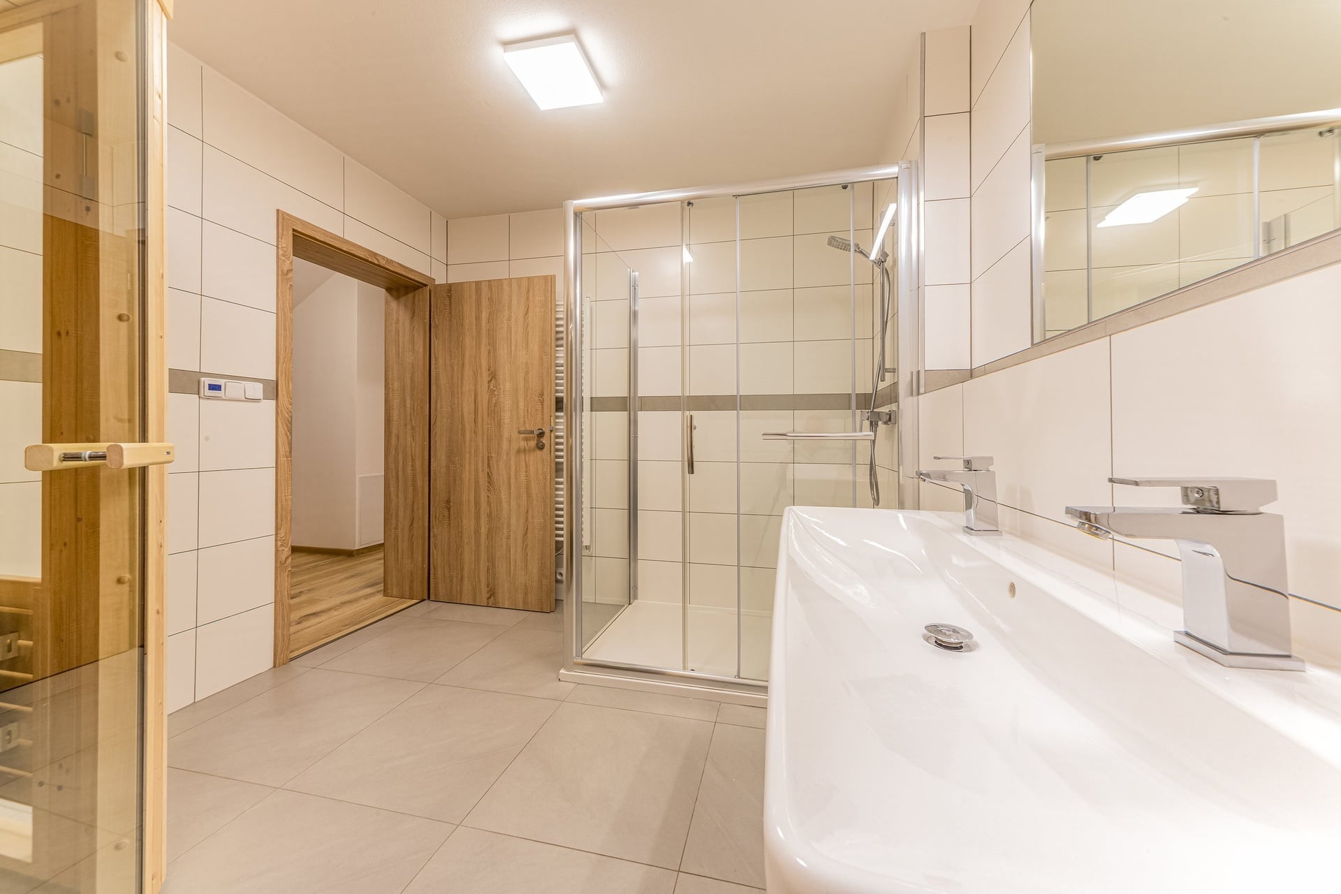 Prodej RD 6+2, 234 m2, zahrada, terasa, lodžie, garáž, parkování, Pod Stráněmi, Zlín