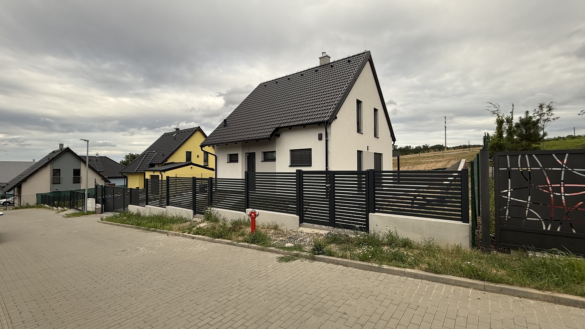Eichner Prodej novostavby RD 5+kk, 184 m2, zahrada 719 m2, parkování, Panenské Břežany, Praha-východ