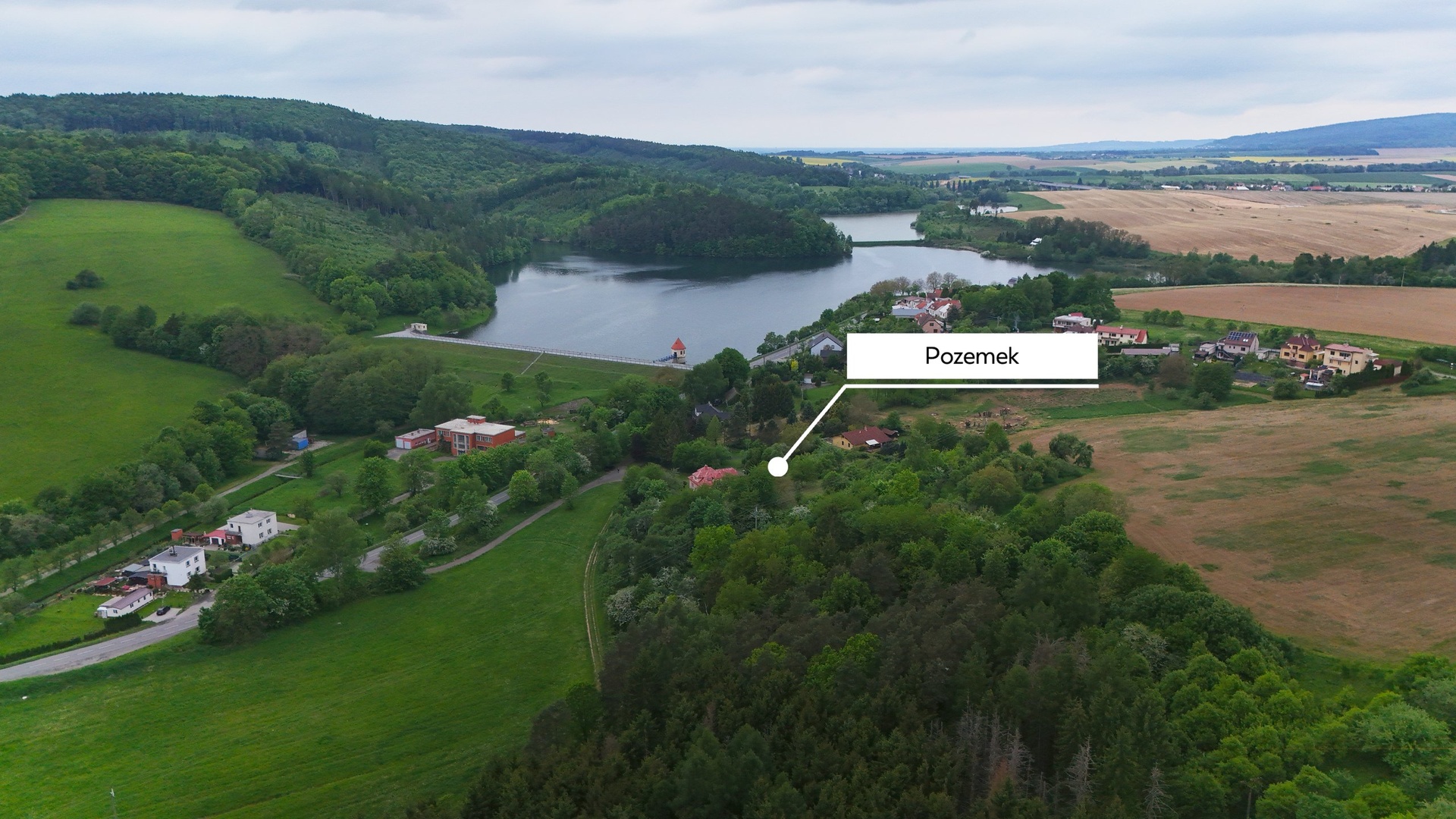 Prodej zasíťovaného stavebního pozemku , 2620 m2, Kostelec u Zlína, Zlín