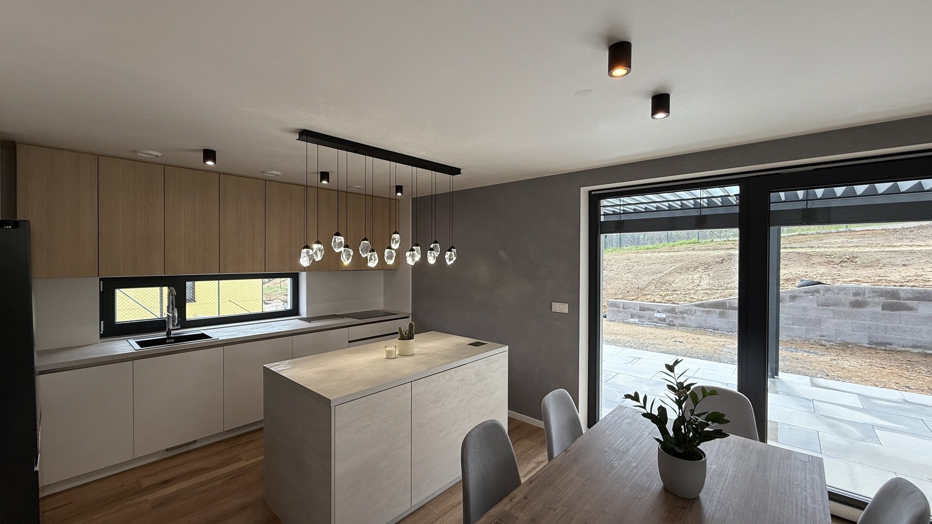 Prodej novostavby RD 5+kk,  184 m2, zahrada 719 m2, parkování, Panenské Břežany, Praha-východ