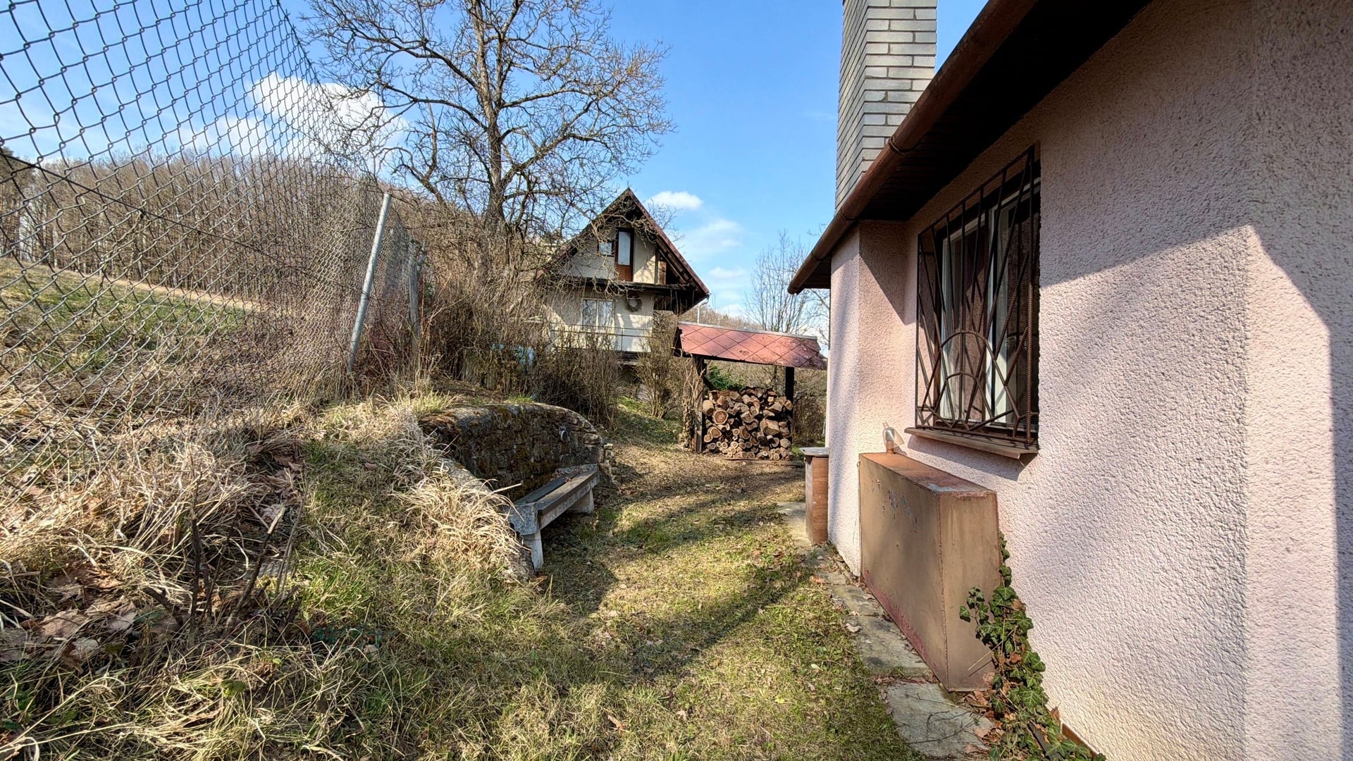 Prodej chaty 3+kk, 57 m², balkon, sklep, pergola, zahrada, Březnice u Zlína