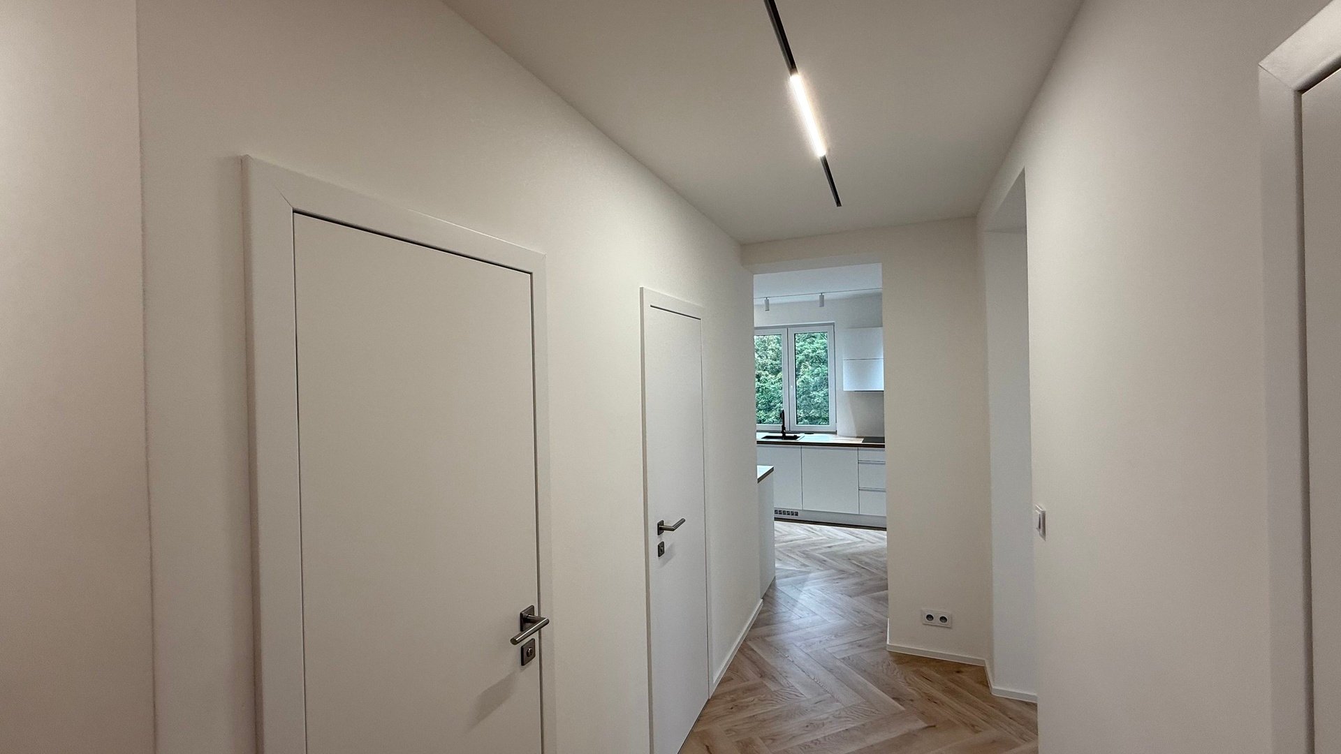 Pronájem nadčasového bytu 2+1, 62 m2, balkón , sklep, parkování, Věžové domy, Zlín