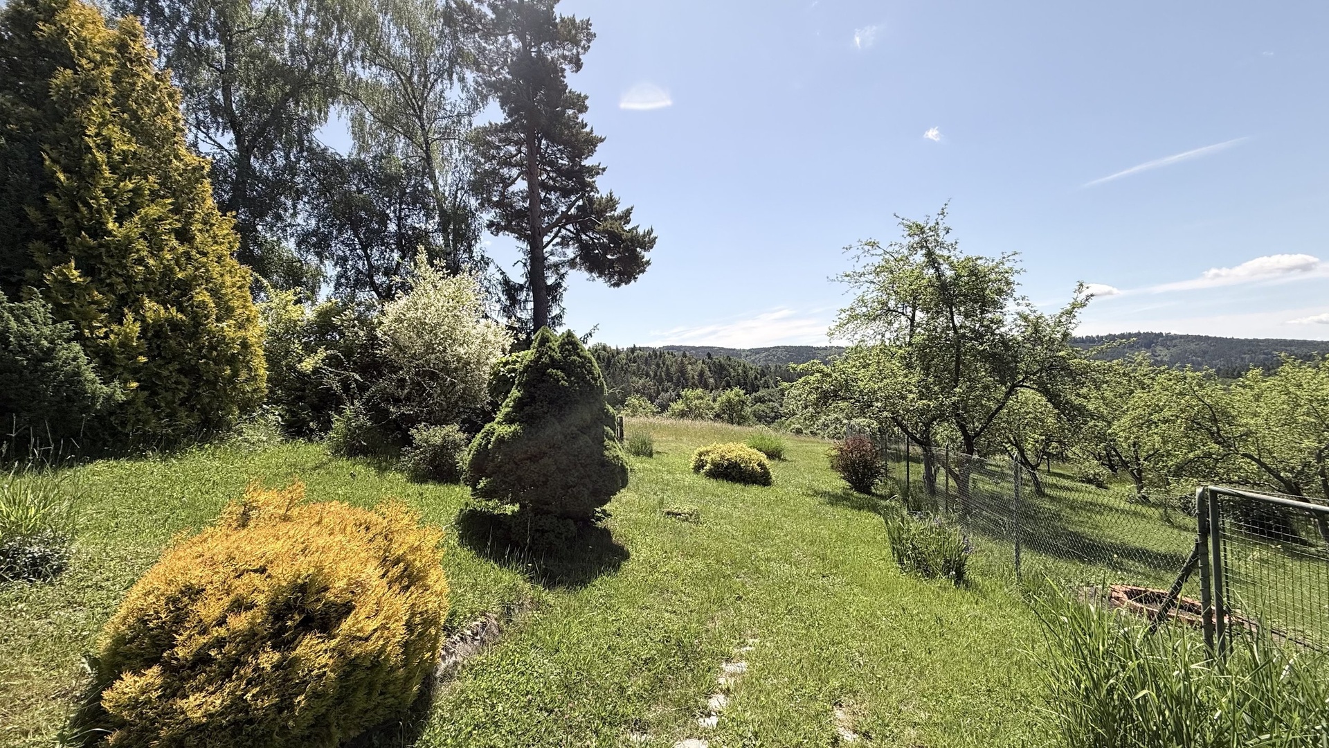 Prodej rekreační chaty 3+1, 139 m2, zahrada, terasa, garáž, Košařiška, Držková