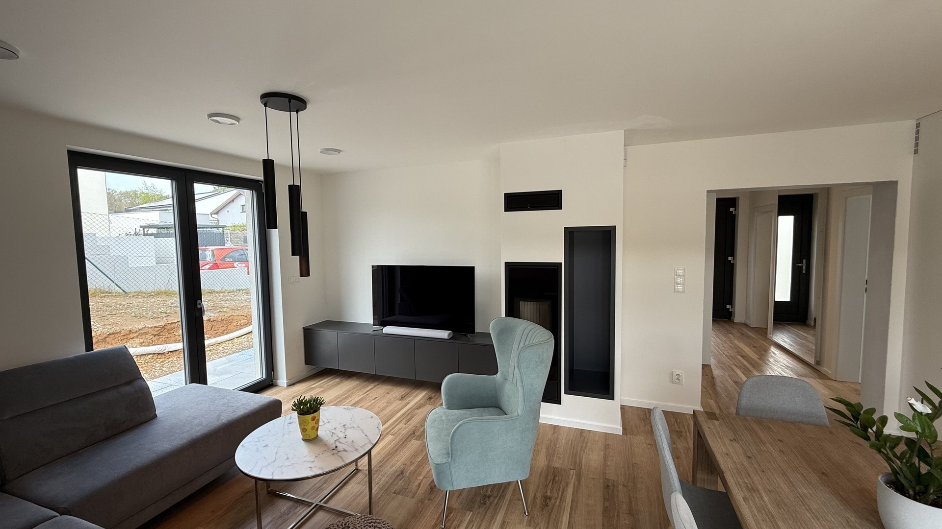 Prodej novostavby RD 5+kk,  184 m2, zahrada 719 m2, parkování, Panenské Břežany, Praha-východ