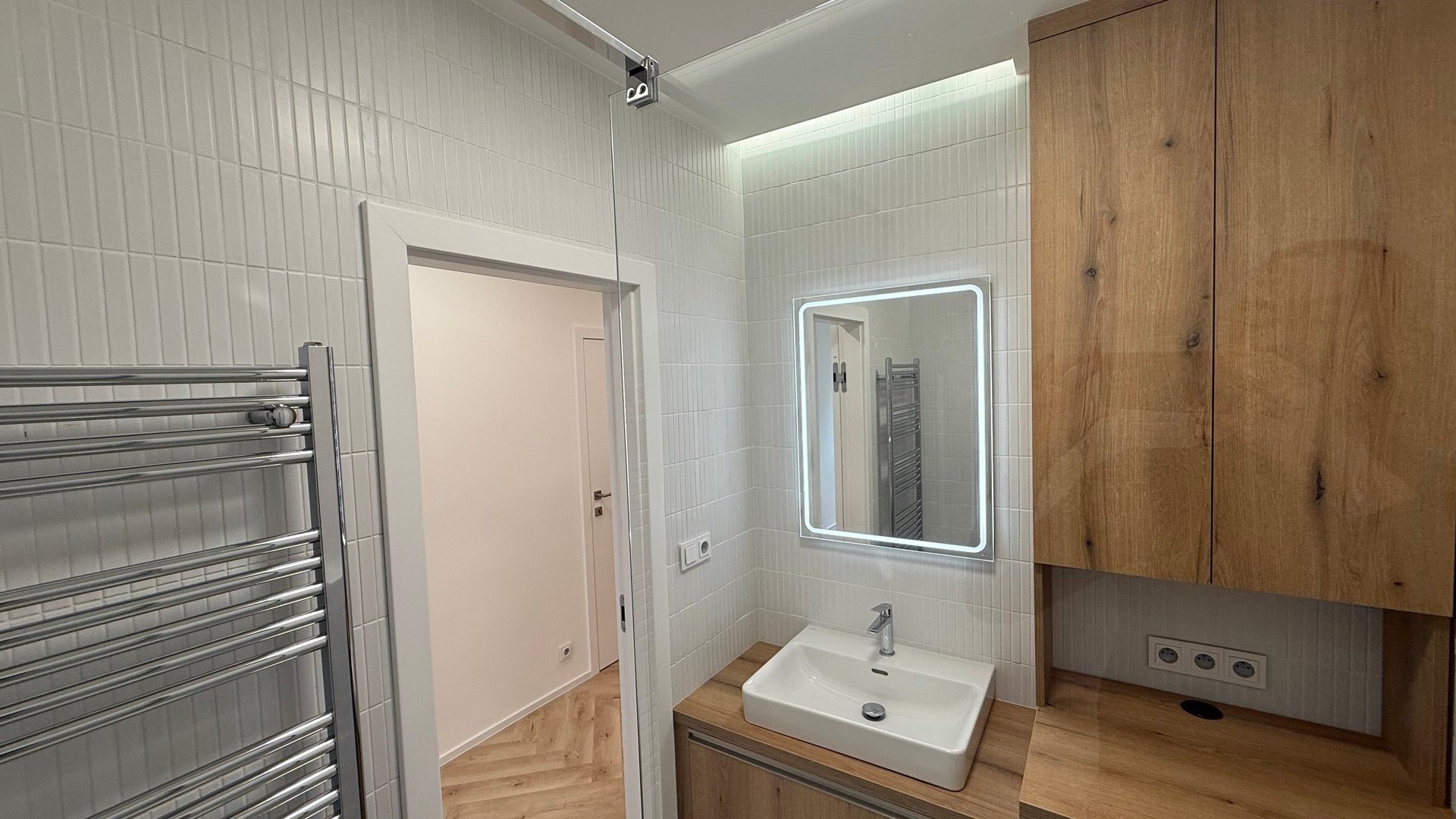 Pronájem nadčasového bytu 2+1, 62 m2, balkón , sklep, parkování, Věžové domy, Zlín