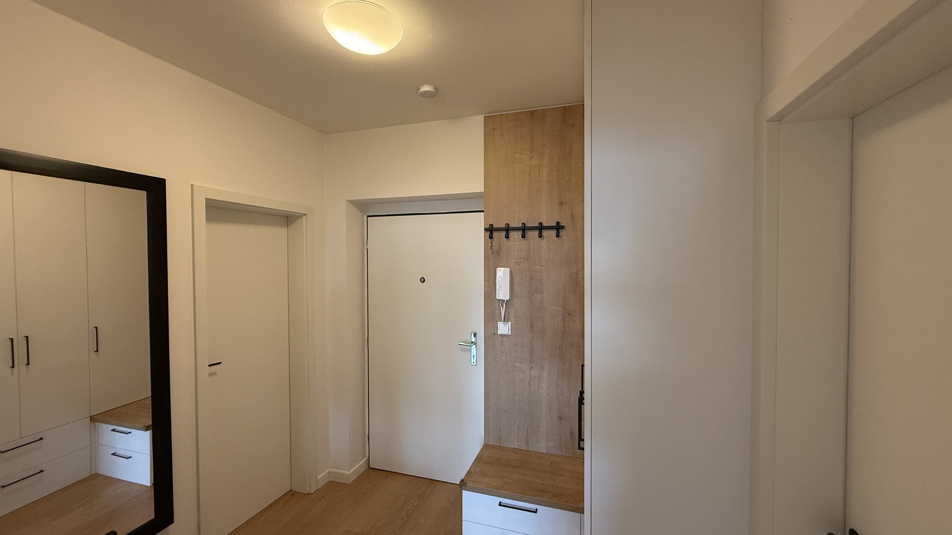 Prodej moderního zděného bytu 2+kk, 53 m2, lodžie, sklep, Zelinova, Zlín