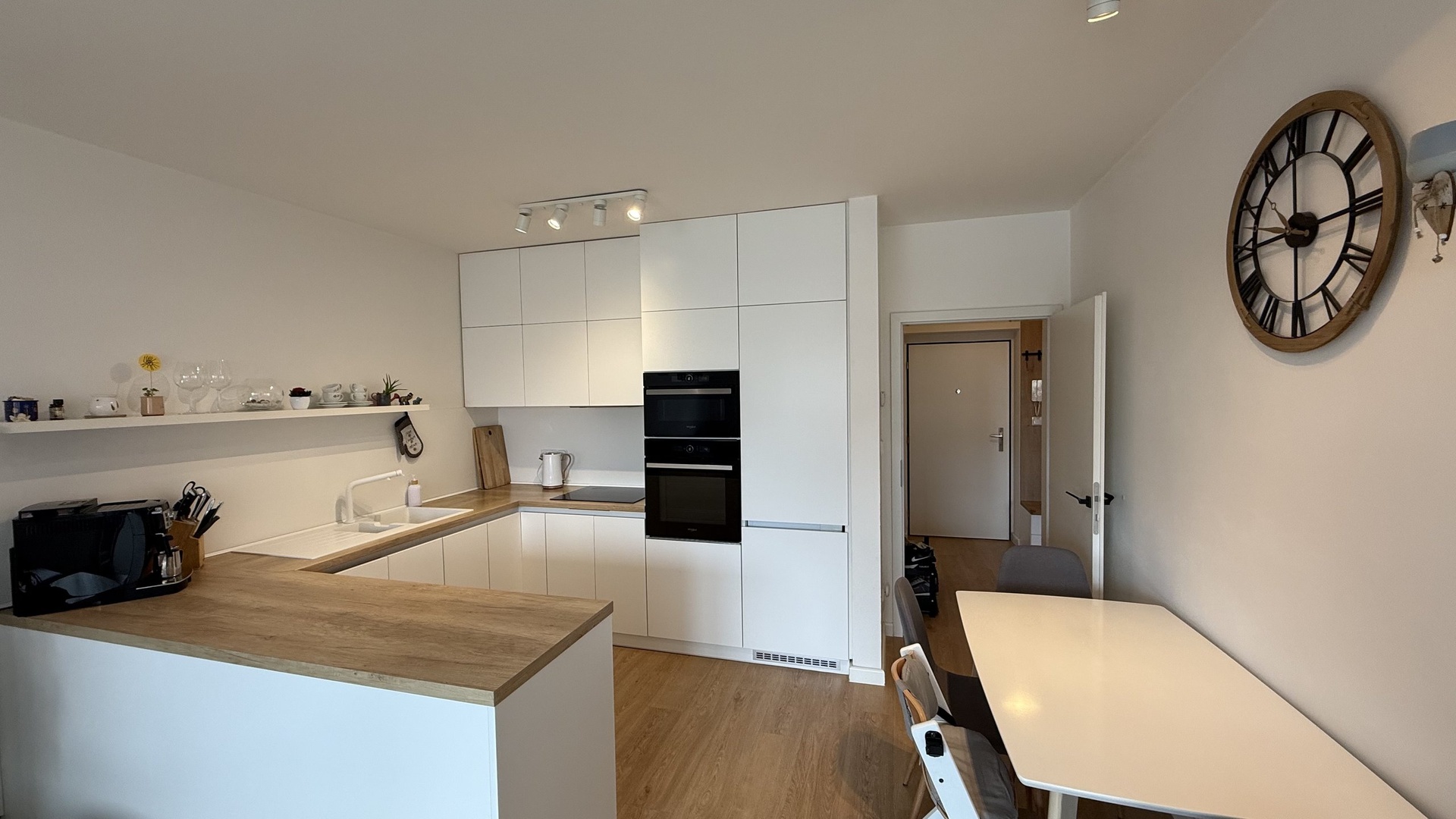 Prodej moderního zděného bytu 2+kk, 53 m2, lodžie, sklep, Zelinova, Zlín