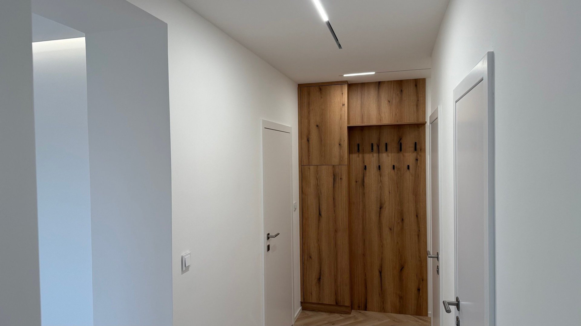 Pronájem nadčasového bytu 2+1, 62 m2, balkón , sklep, parkování, Věžové domy, Zlín