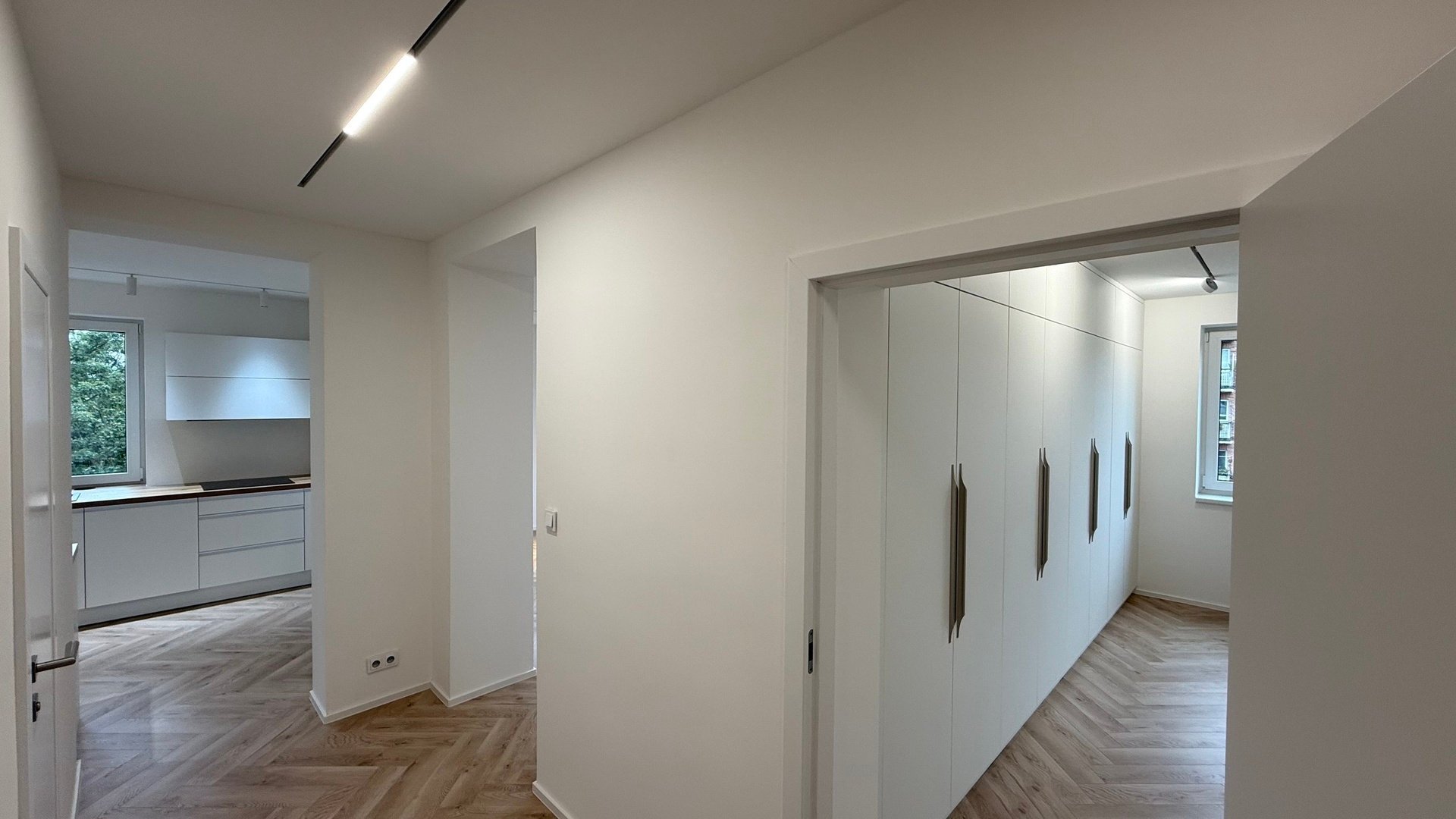 Pronájem nadčasového bytu 2+1, 62 m2, balkón , sklep, parkování, Věžové domy, Zlín