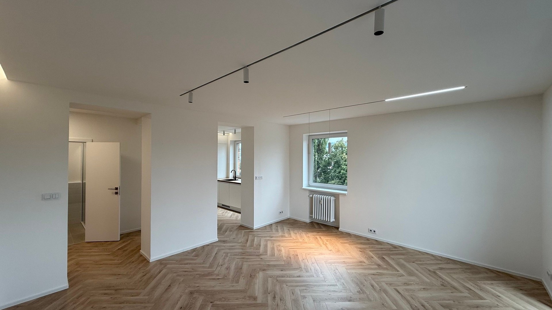 Pronájem nadčasového bytu 2+1, 62 m2, balkón , sklep, parkování, Věžové domy, Zlín