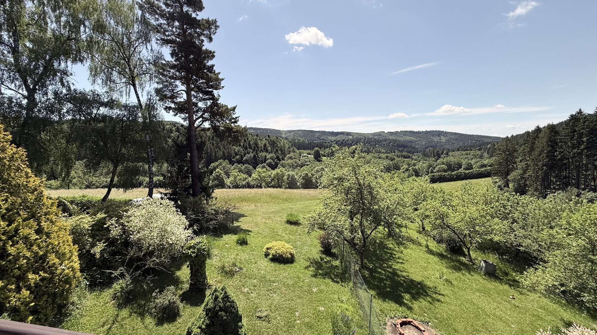 Prodej rekreační chaty 3+1, 139 m2, zahrada, terasa, garáž, Košařiška, Držková