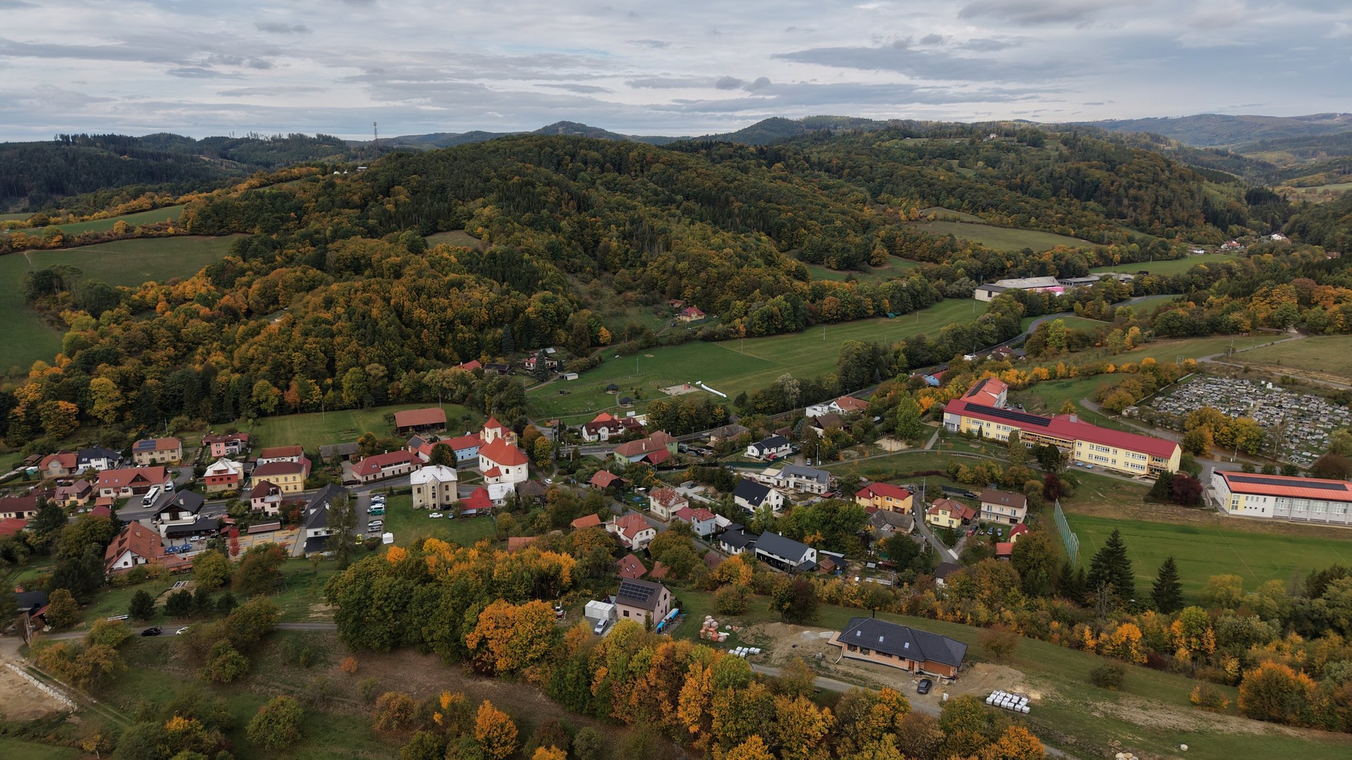 Prodej stavebního pozemku 750 m2, kompletně zasíťováno, Kašava, Hostýnské vrchy