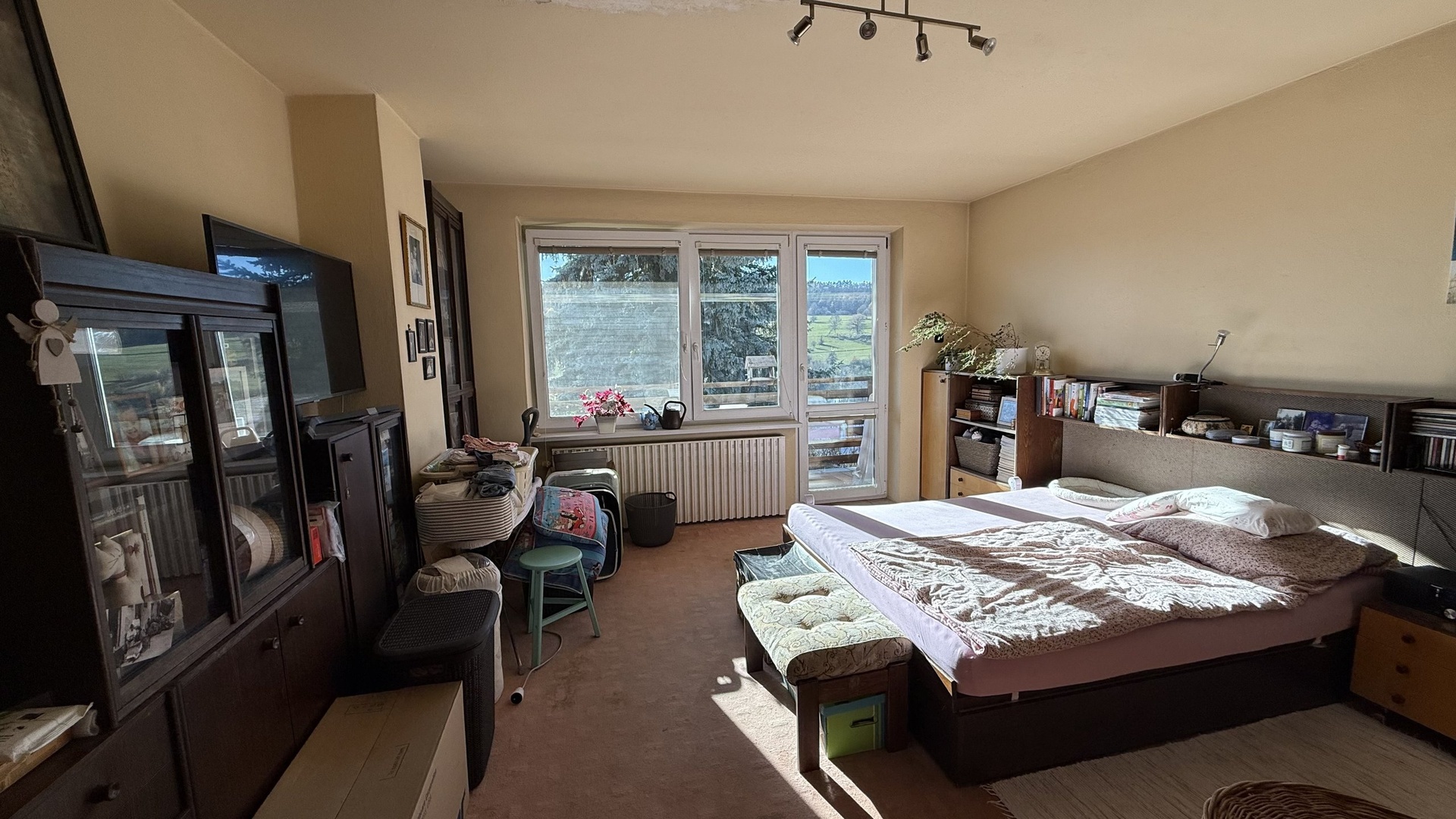 Prodej RD 6+kk, 235 m2, Nivy II, Pozlovice, zahrada, garáž, 2x parkovací místo, Luhačovice