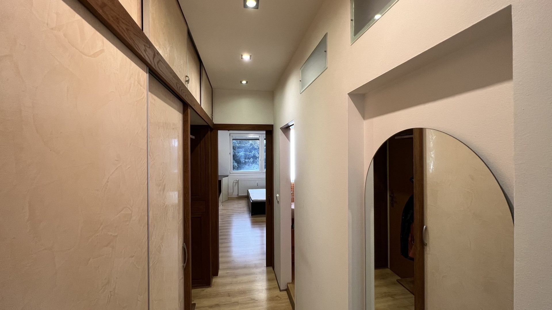Pronájem bytu 1+1, 32 m2, garážové stání, sklep, Větrná Zlín