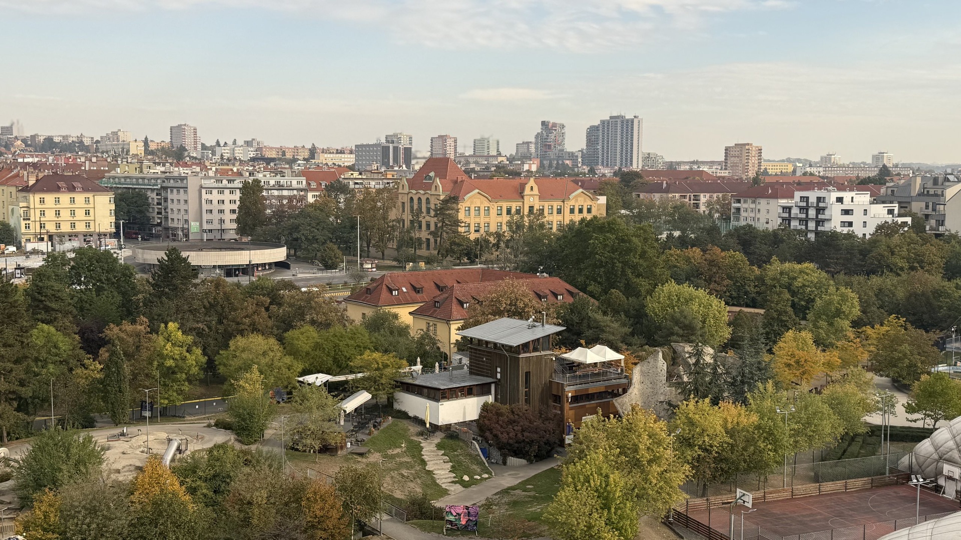 Prodej moderního bytu 3+kk, 67m2, lodžie, sklep, Gutova, Praha 10 Strašnice