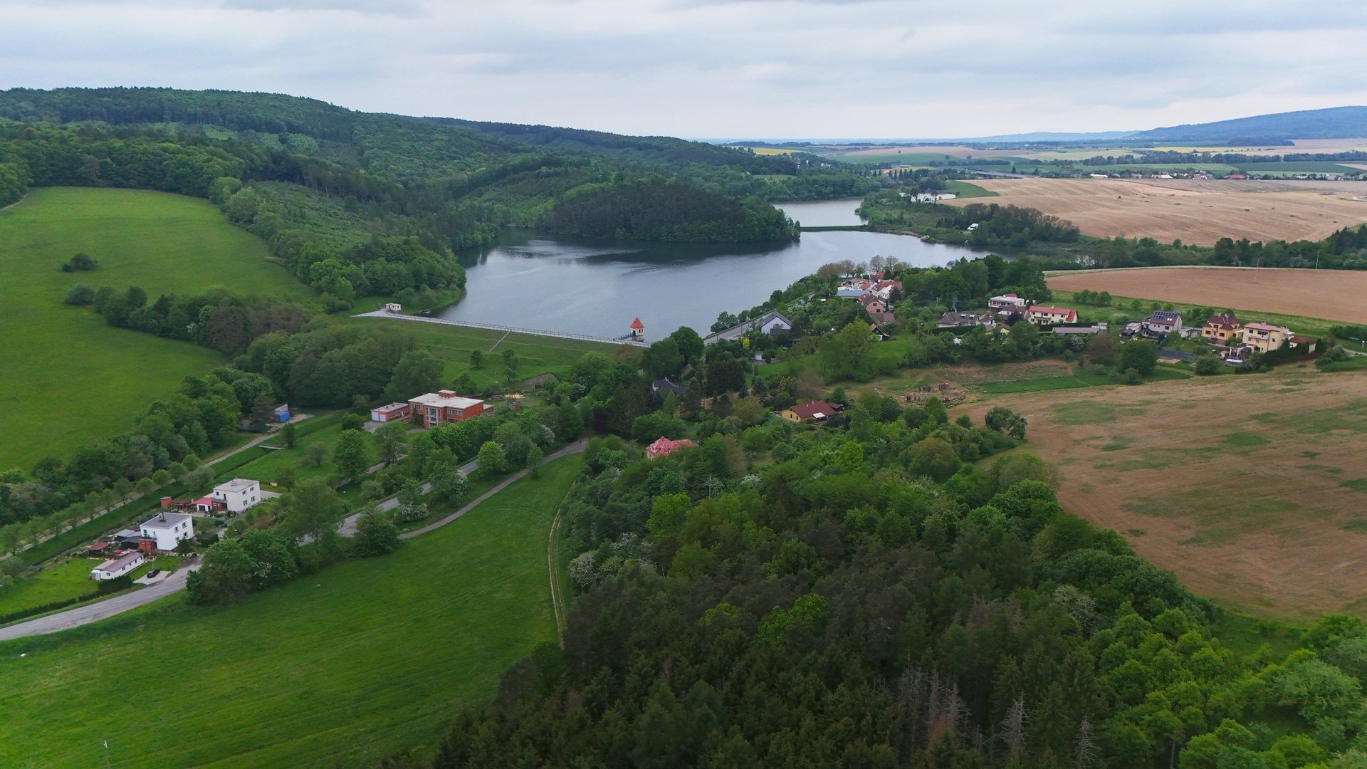 Prodej zasíťovaného stavebního pozemku , 2620 m2, Kostelec u Zlína, Zlín