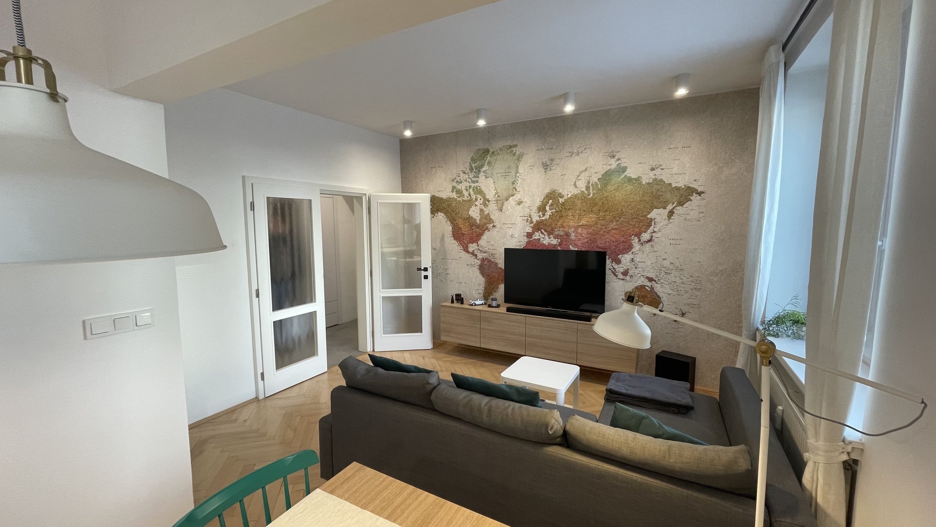 Eichner Pronájem moderního zrekonstruovaného bytu 2+kk, 65 m2, sklep, parkování, Sokolská , Zlín